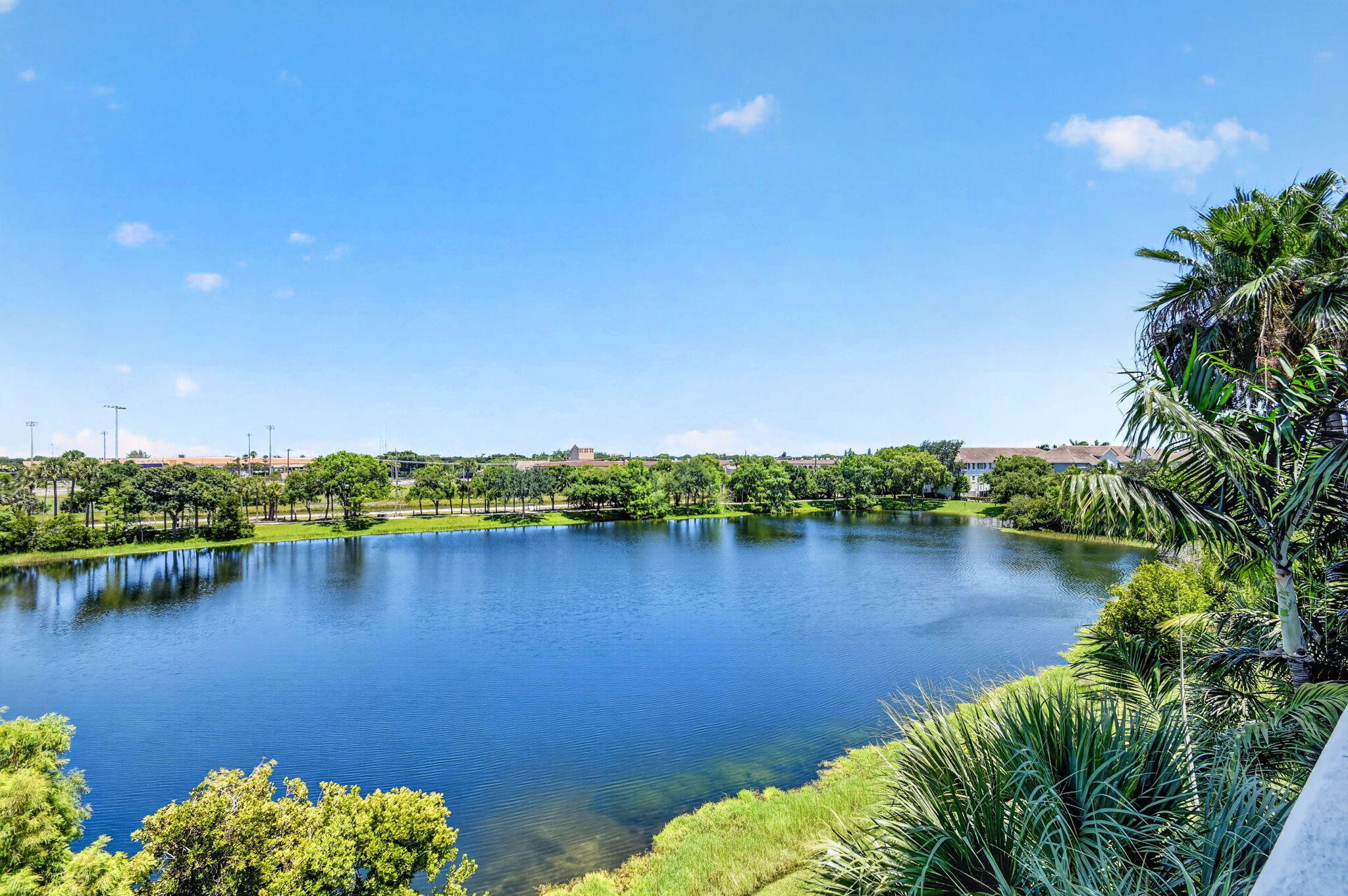 VIZCAYA LAKES CONDO - Residential