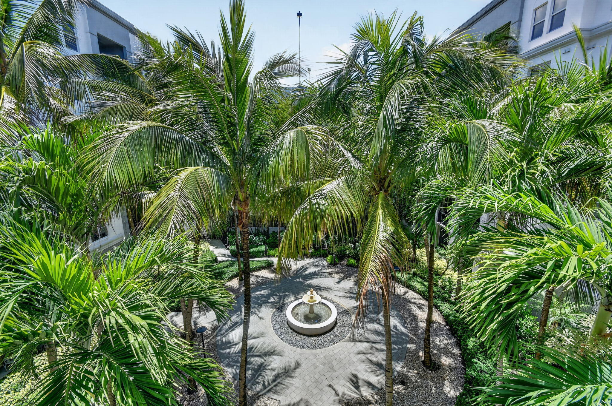 VIZCAYA LAKES CONDO - Residential