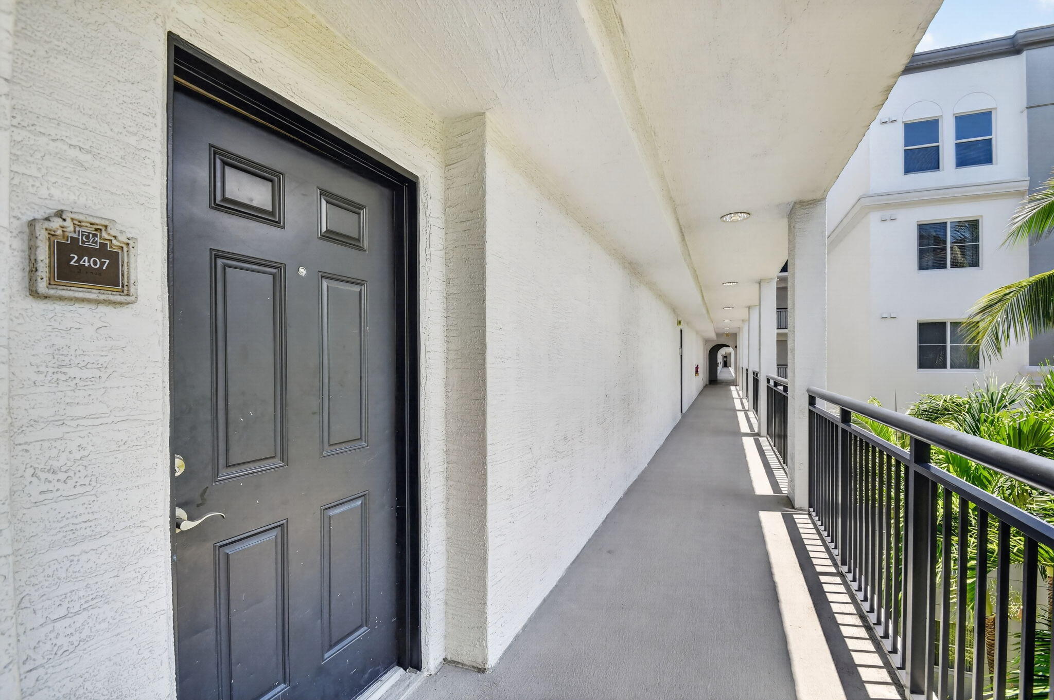 VIZCAYA LAKES CONDO - Residential