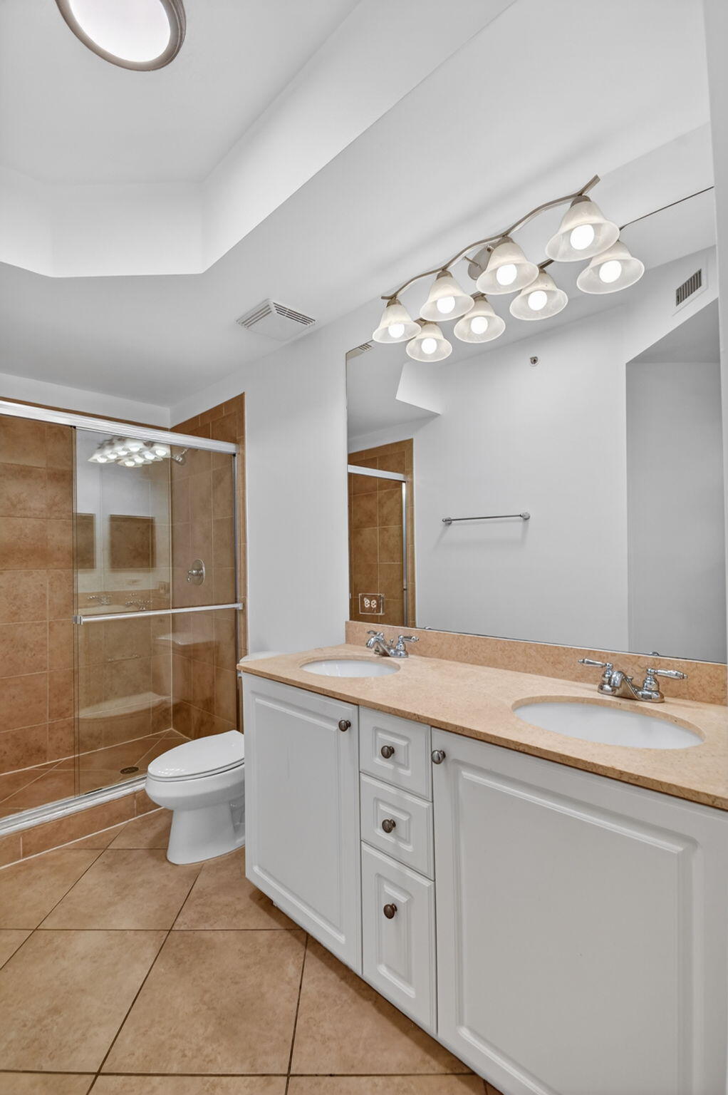 VIZCAYA LAKES CONDO - Residential