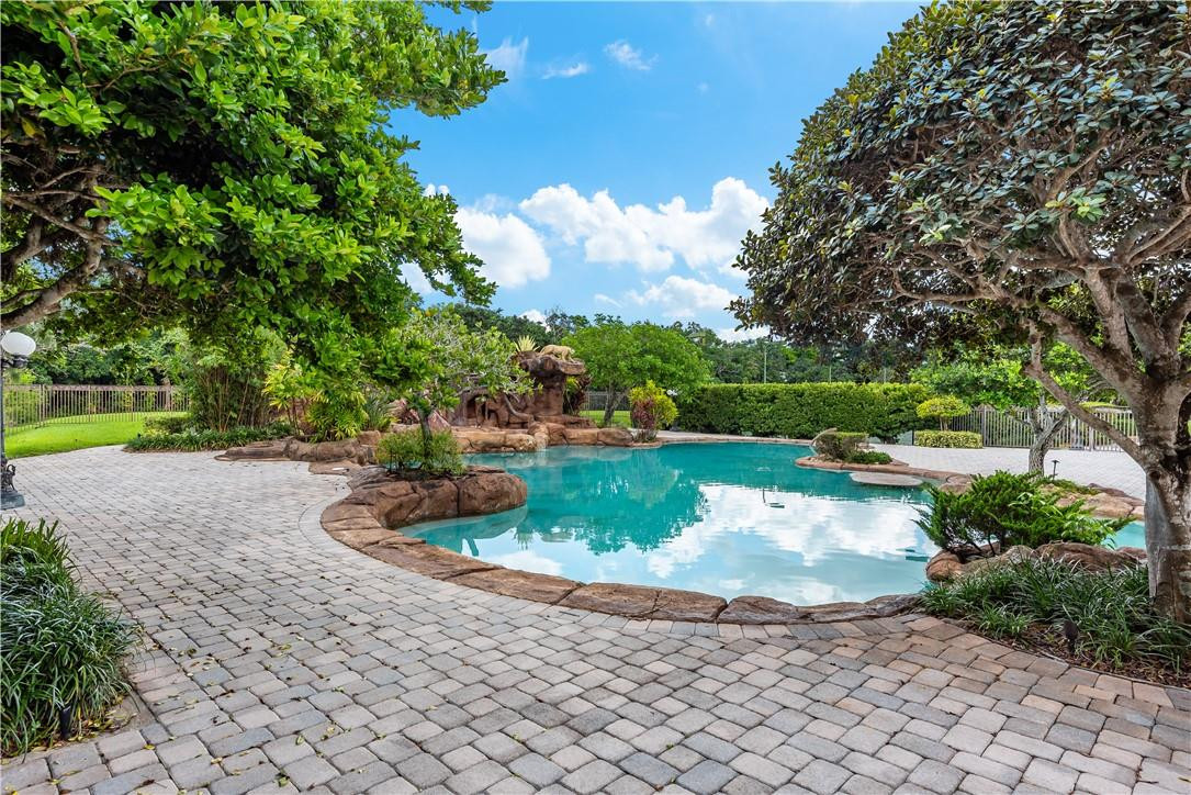 Sunshine Ranches - Residential