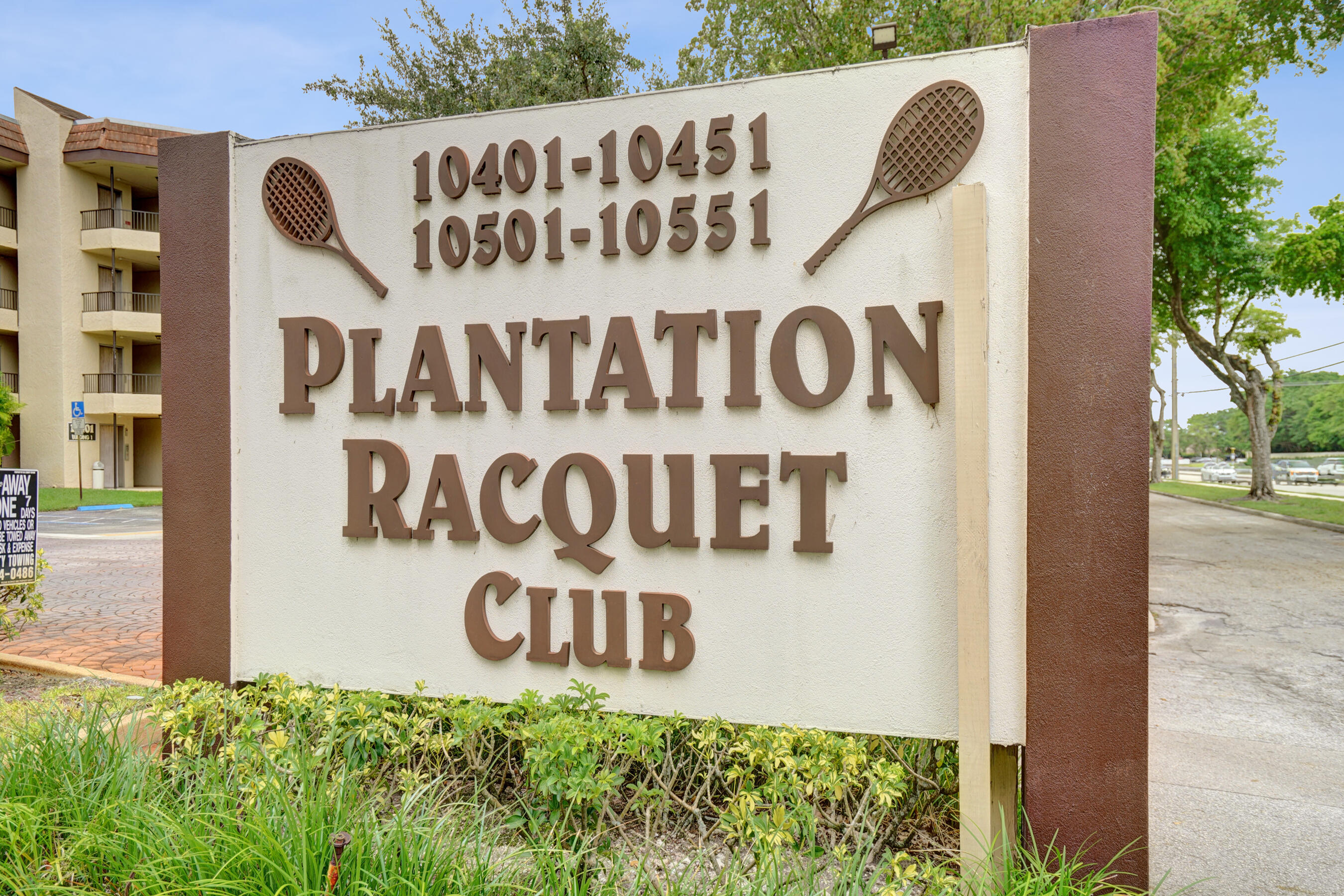PLANTATION RACQUET CLUB - Residential