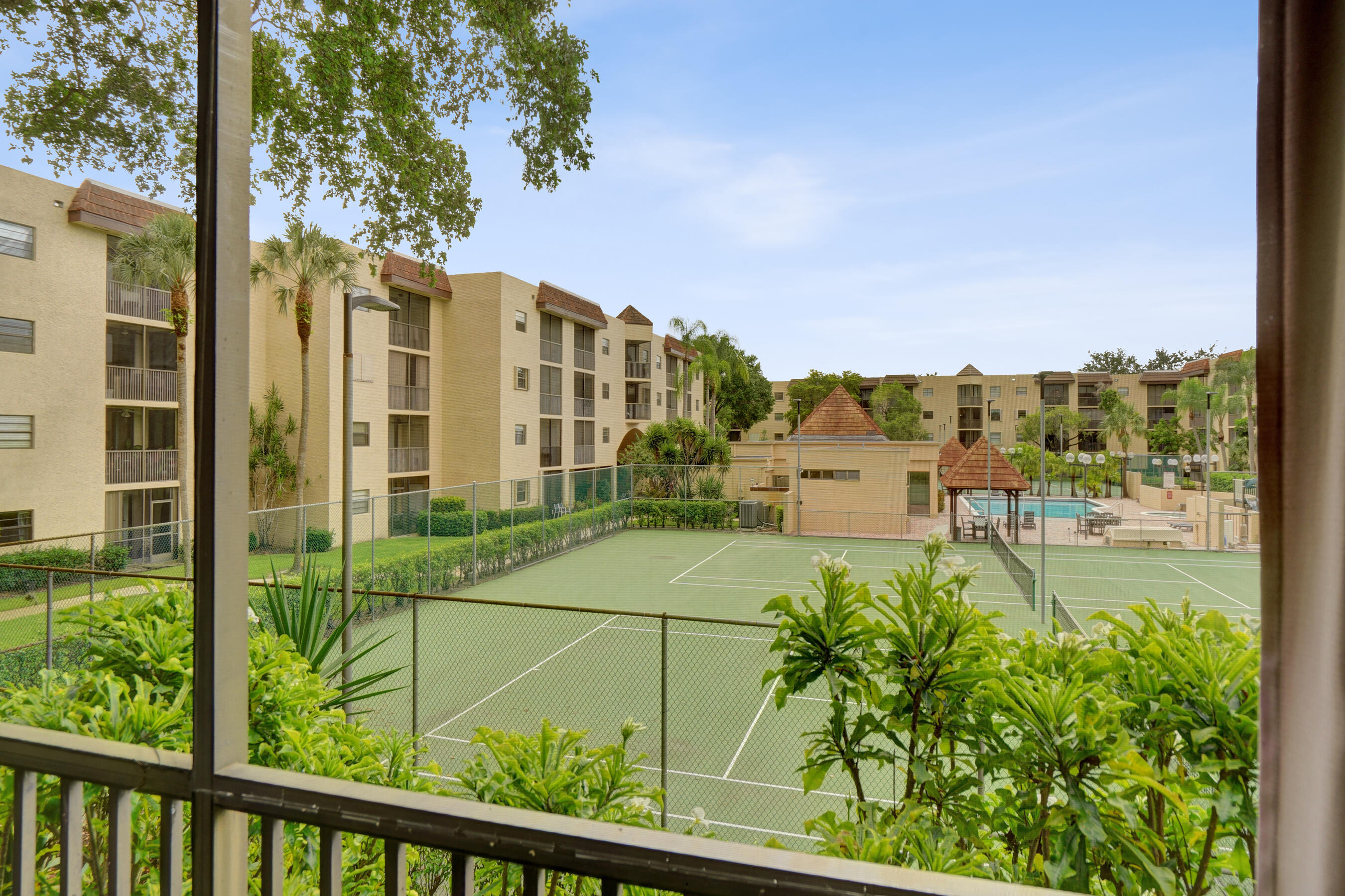 PLANTATION RACQUET CLUB - Residential