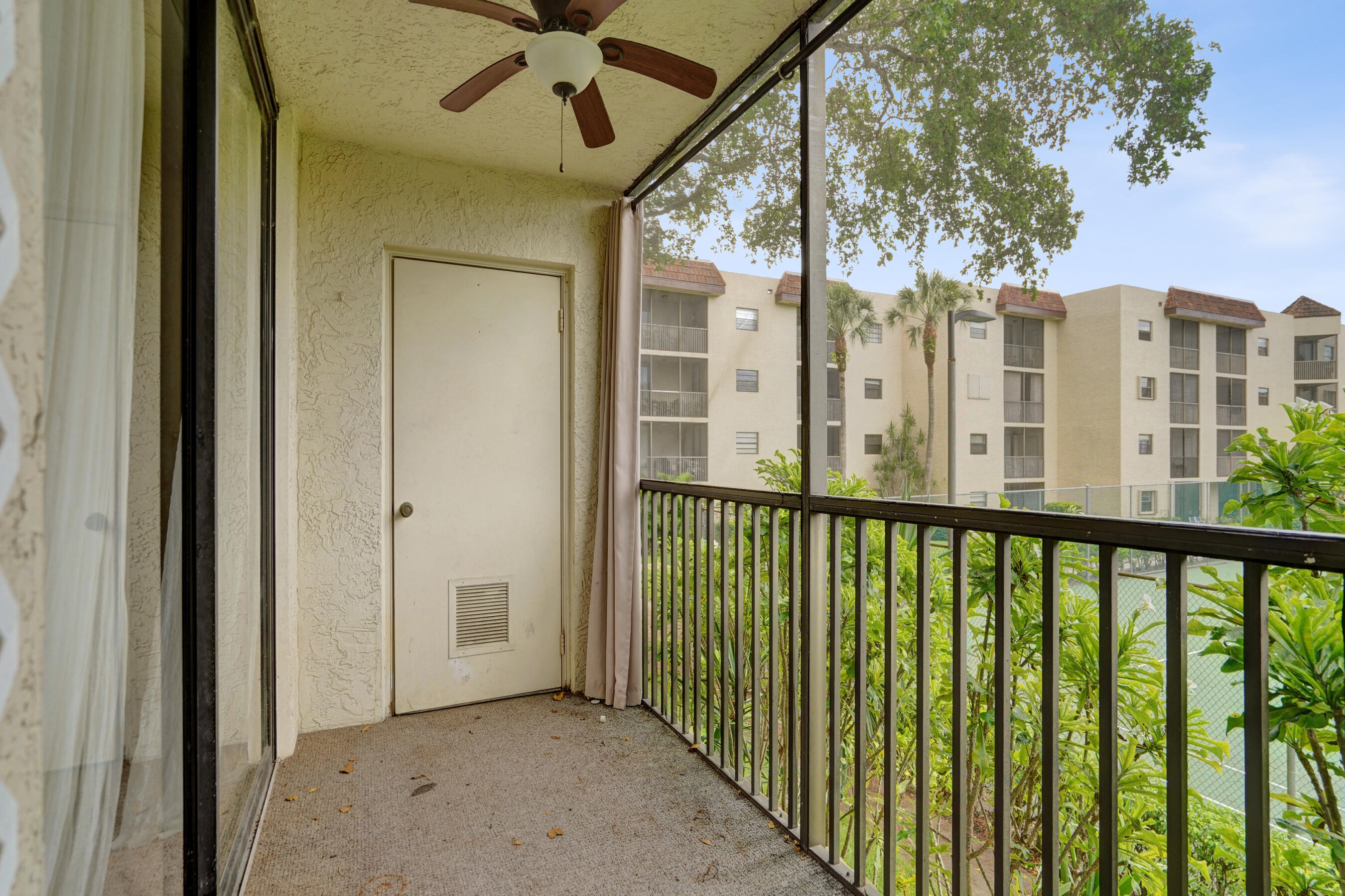 PLANTATION RACQUET CLUB - Residential