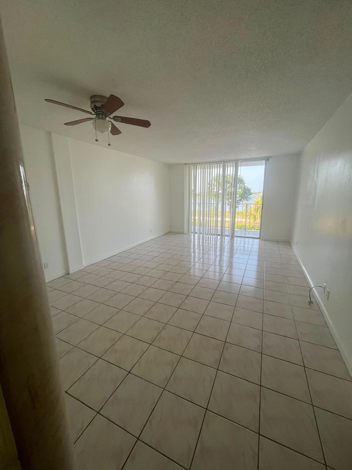 BREAKWATERS OF THE PALM BEACHES CONDO - Residential