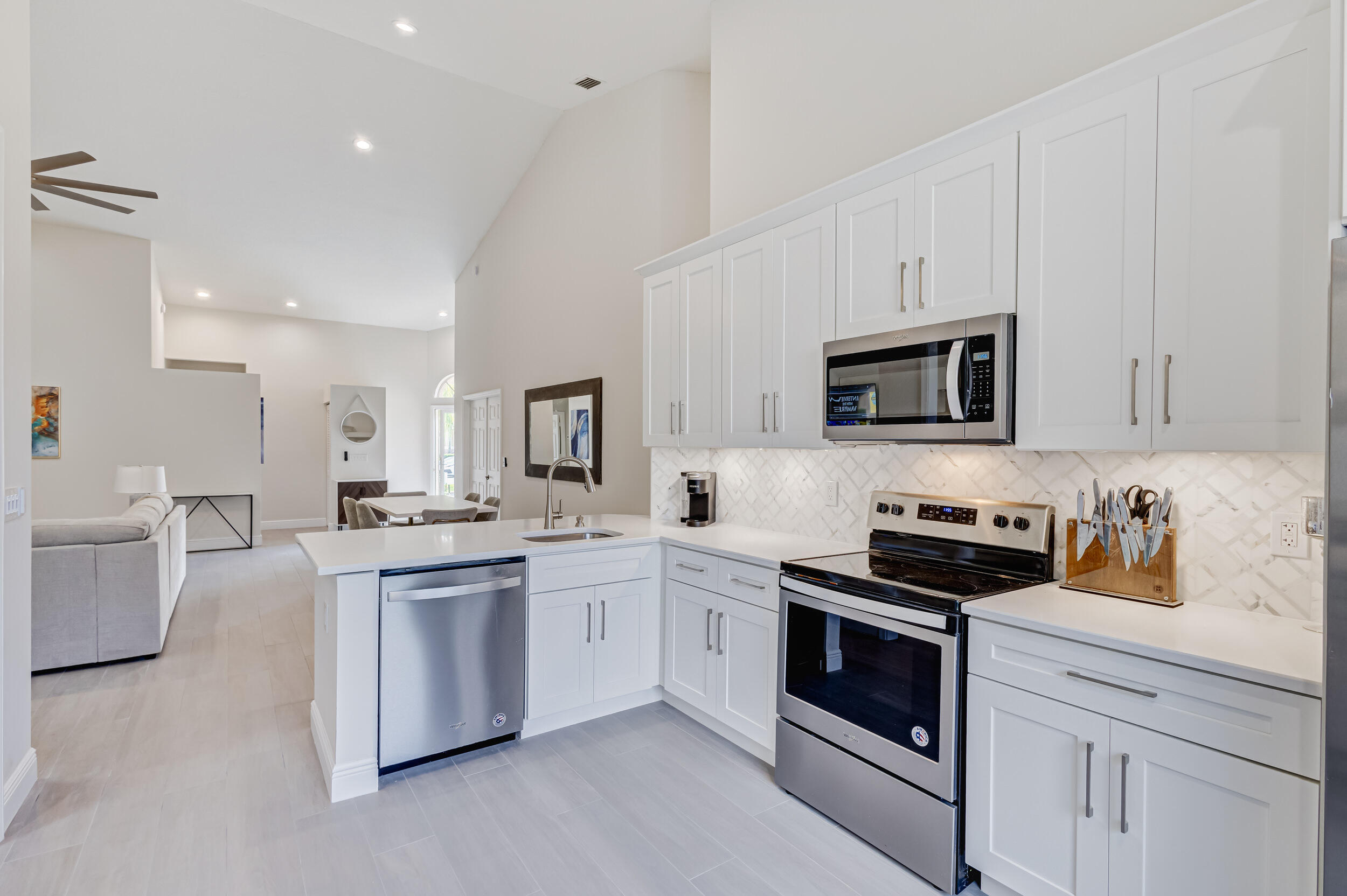 PGA RESORT COMMUNITY OF HEATHER RUN - Residential Lease
