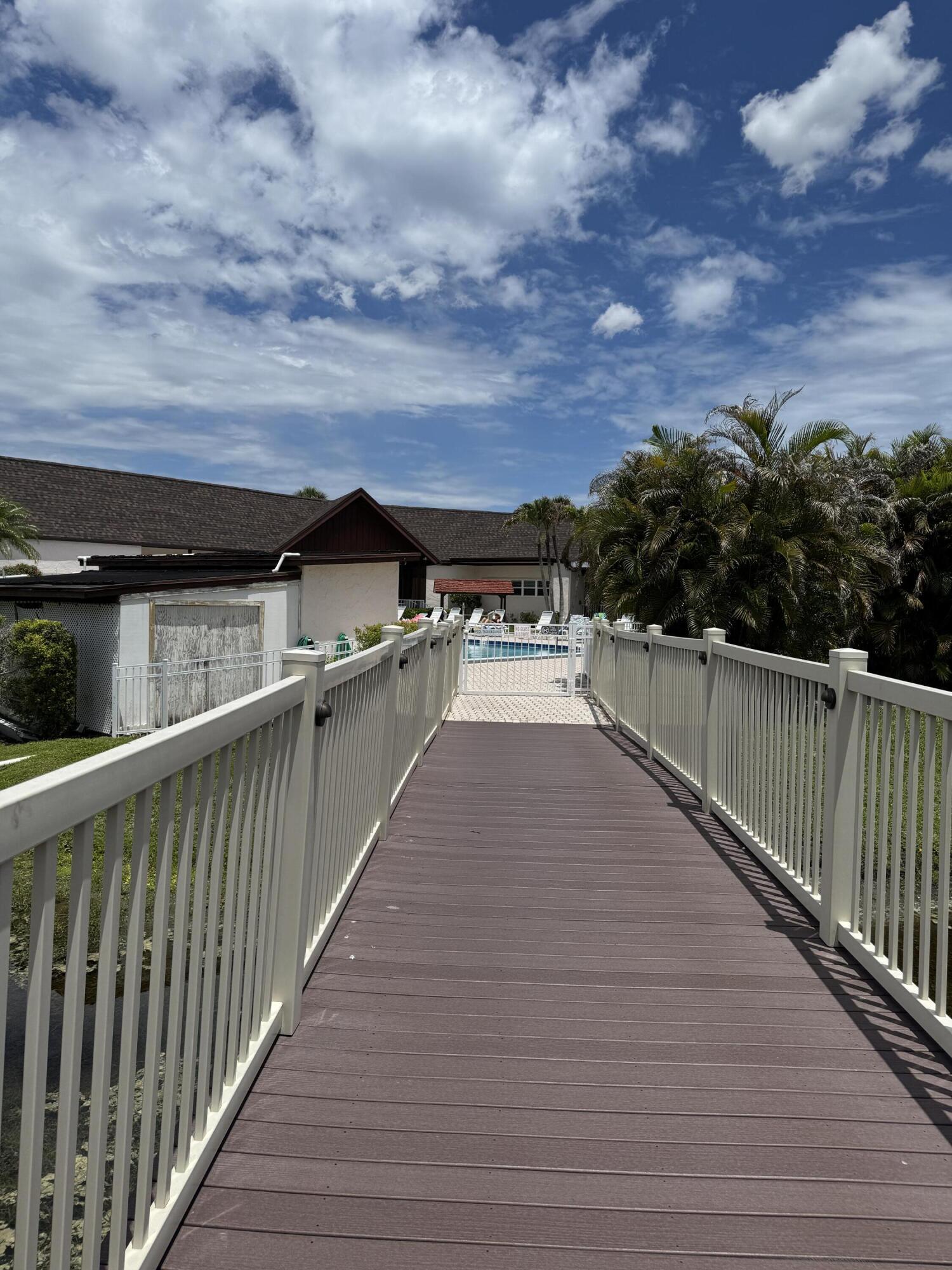 TWIN LAKES SOUTH & TOWN VILLAS CONDO - Residential