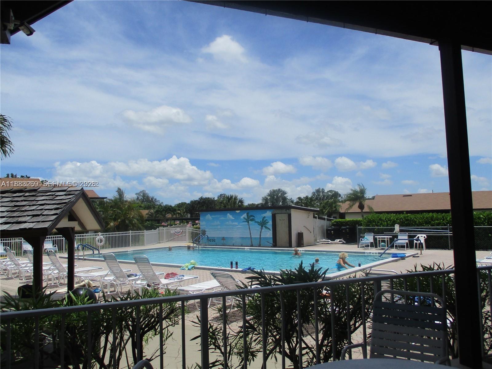TWIN LAKES SOUTH & TOWN VILLAS CONDO - Residential