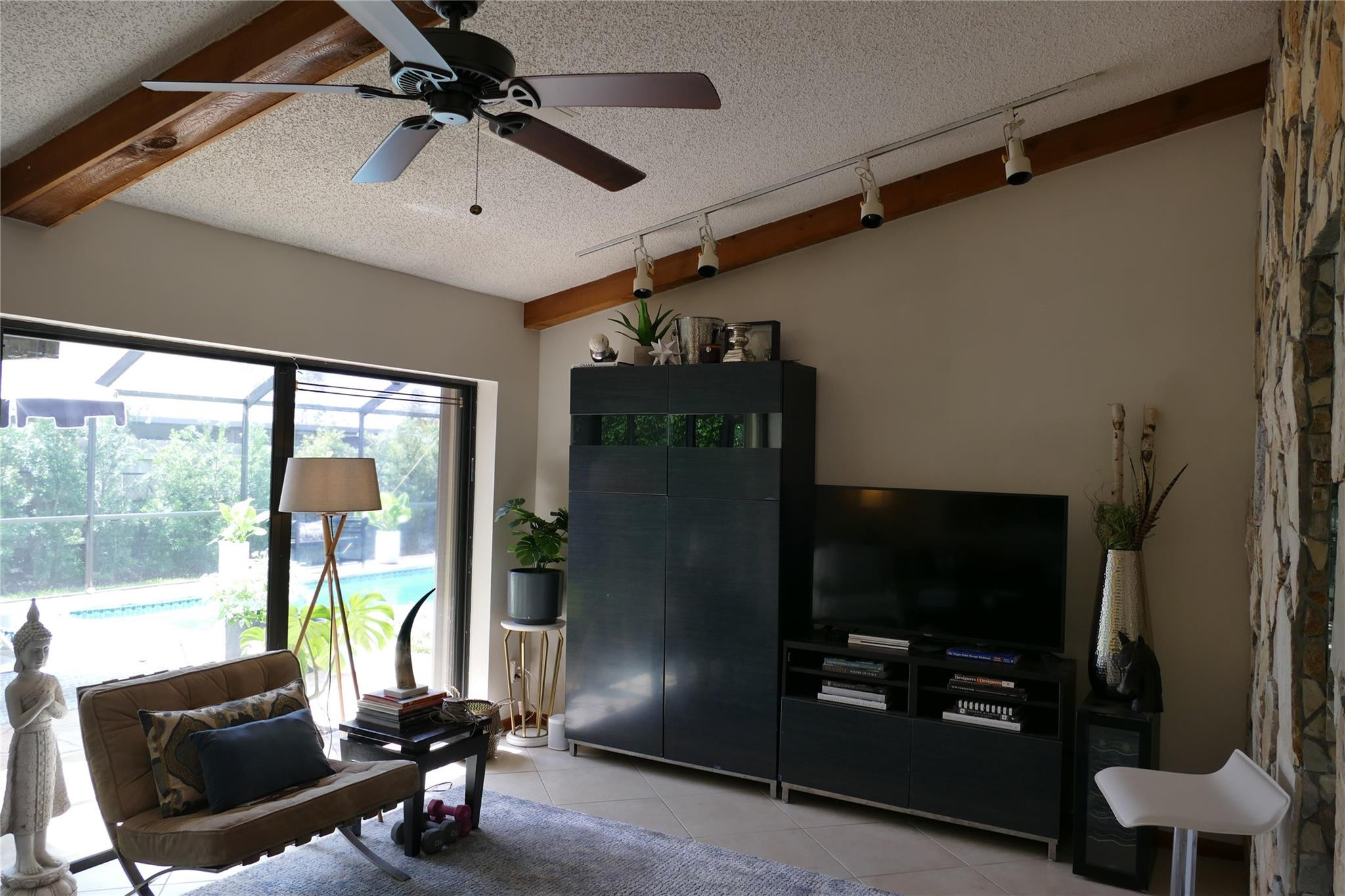 JACARANDA LAKES SECTION SEVEN - Residential Lease