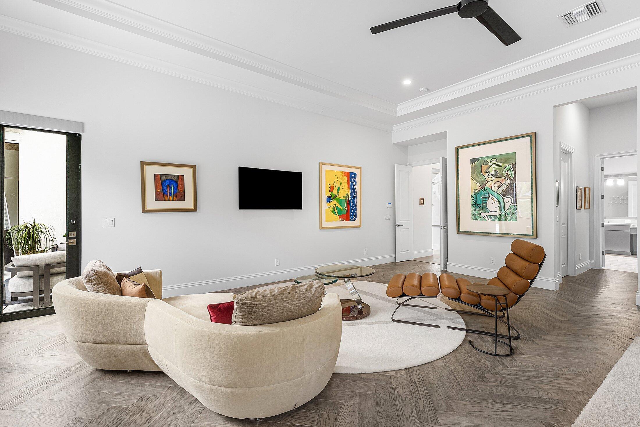 ROYAL PALM POLO - Residential