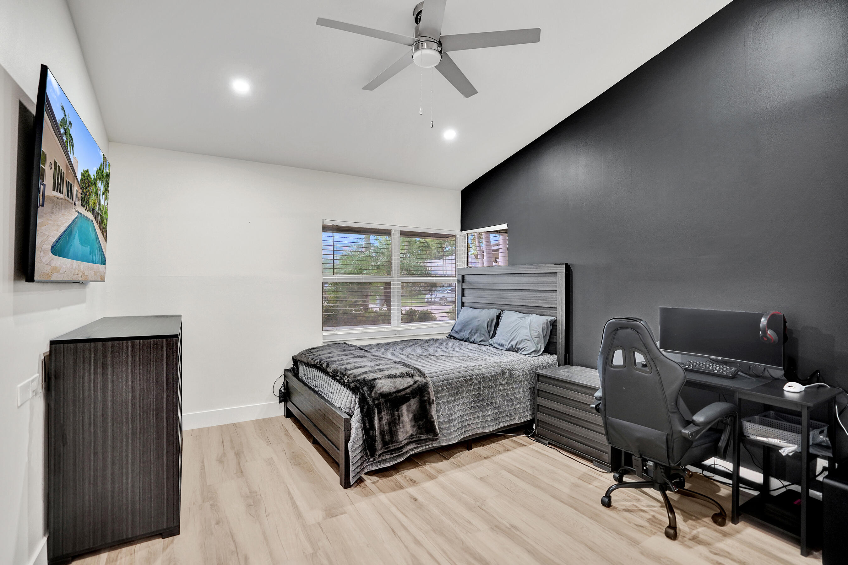 BOCA WOODS COUNTRY CLUB PH 2 - Residential