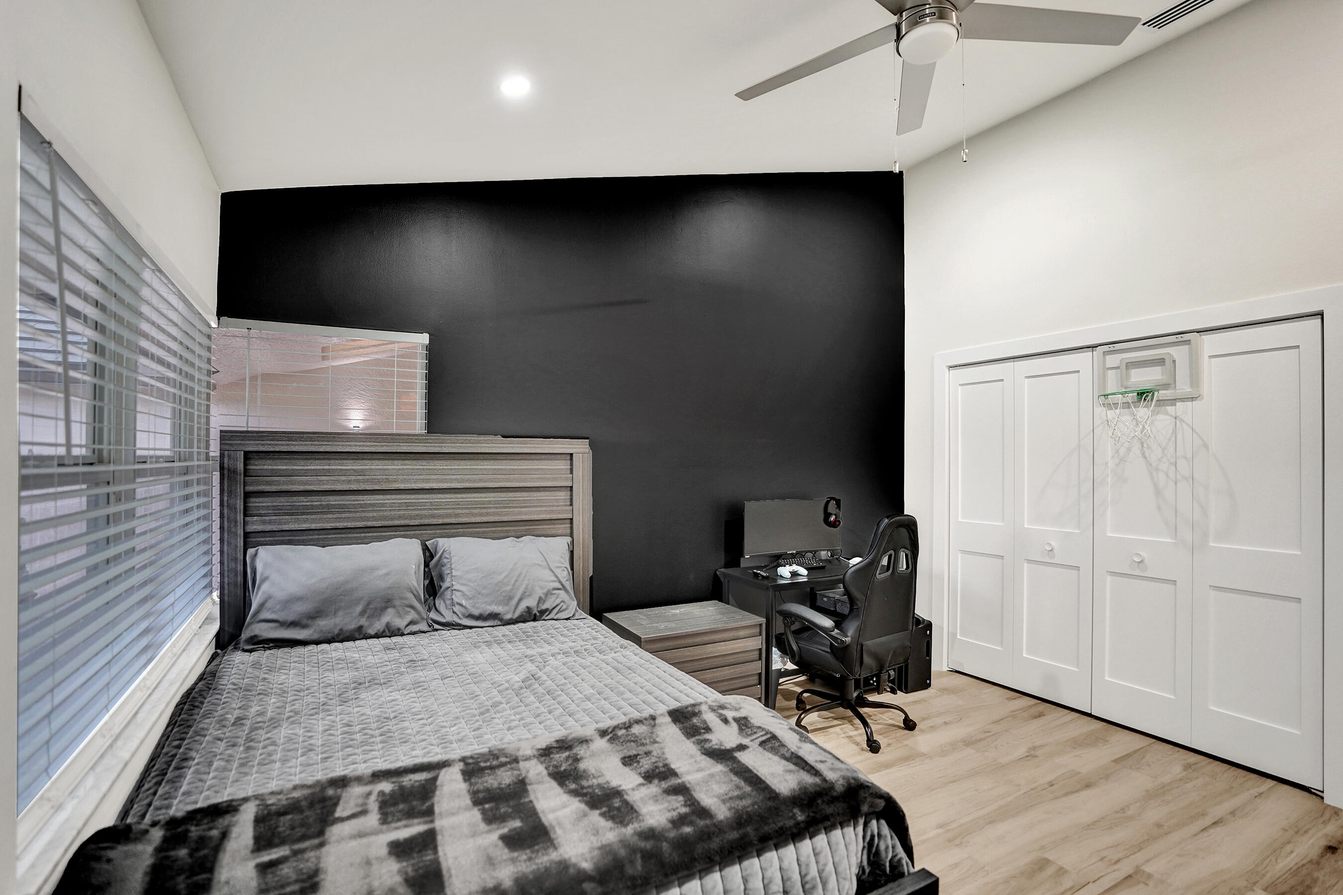 BOCA WOODS COUNTRY CLUB PH 2 - Residential