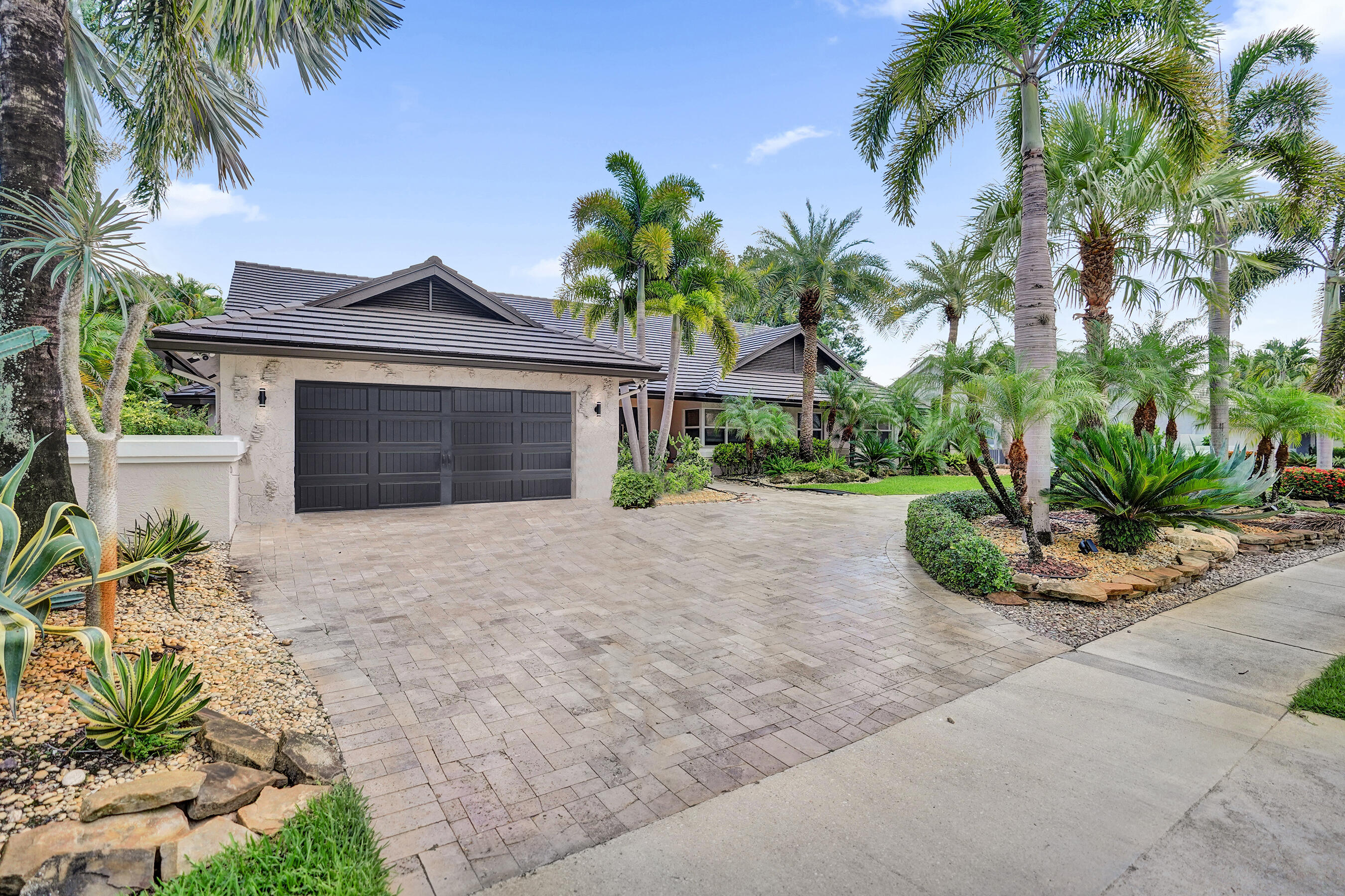 BOCA WOODS COUNTRY CLUB PH 2 - Residential