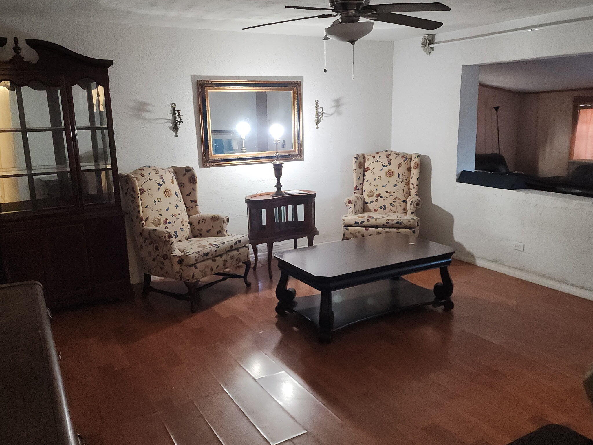ROYAL PALMS PARK - Residential