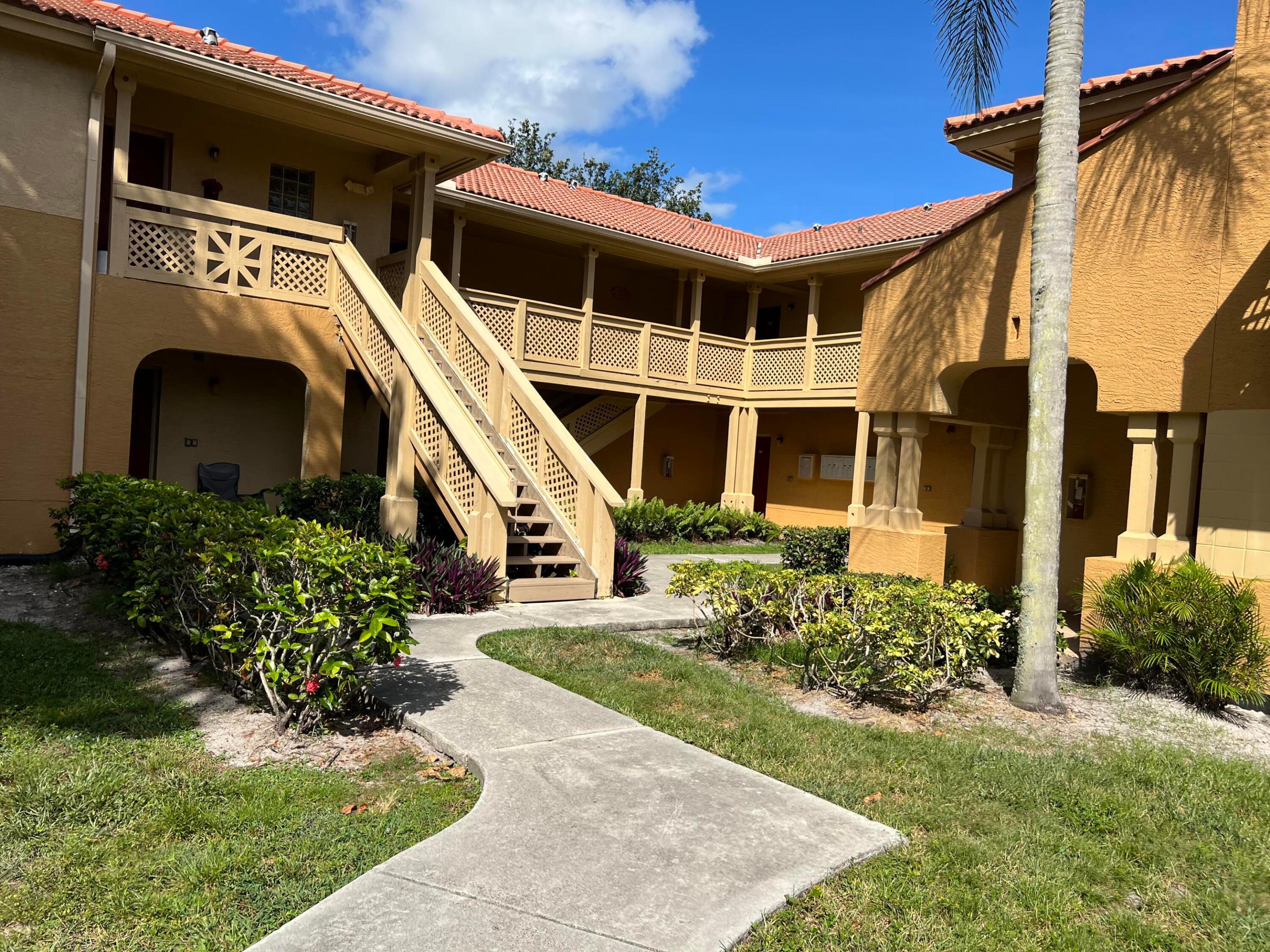 PALM LAKE CONDO - Residential Lease