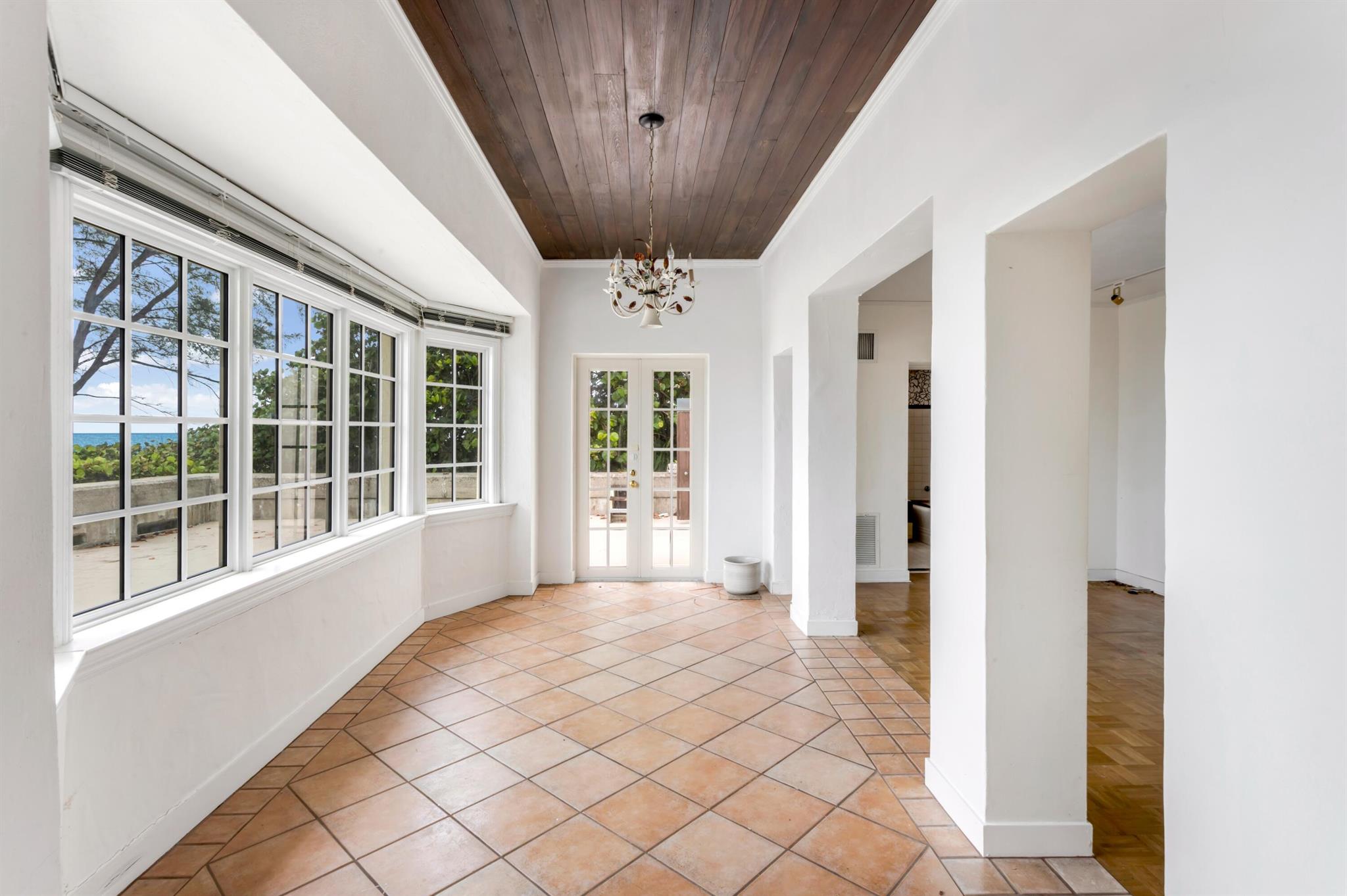PALM BEACH SHORE ACRES - Residential