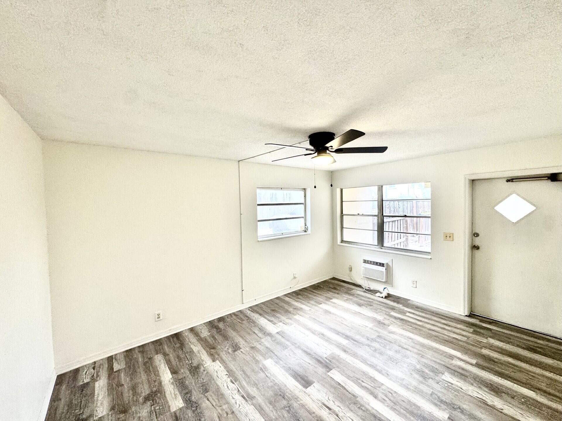 TOWNSITE APTS SEVEN CONDO - Residential Lease