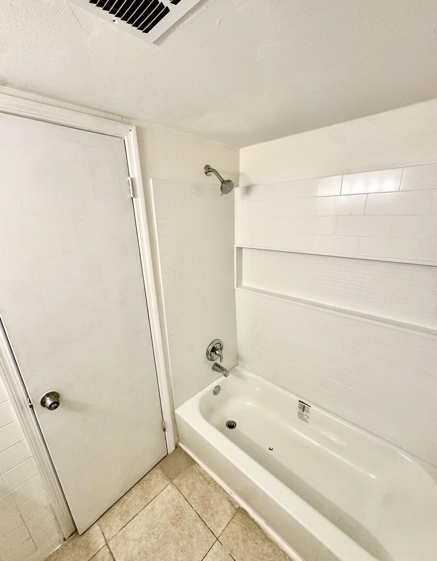 TOWNSITE APTS SEVEN CONDO - Residential Lease