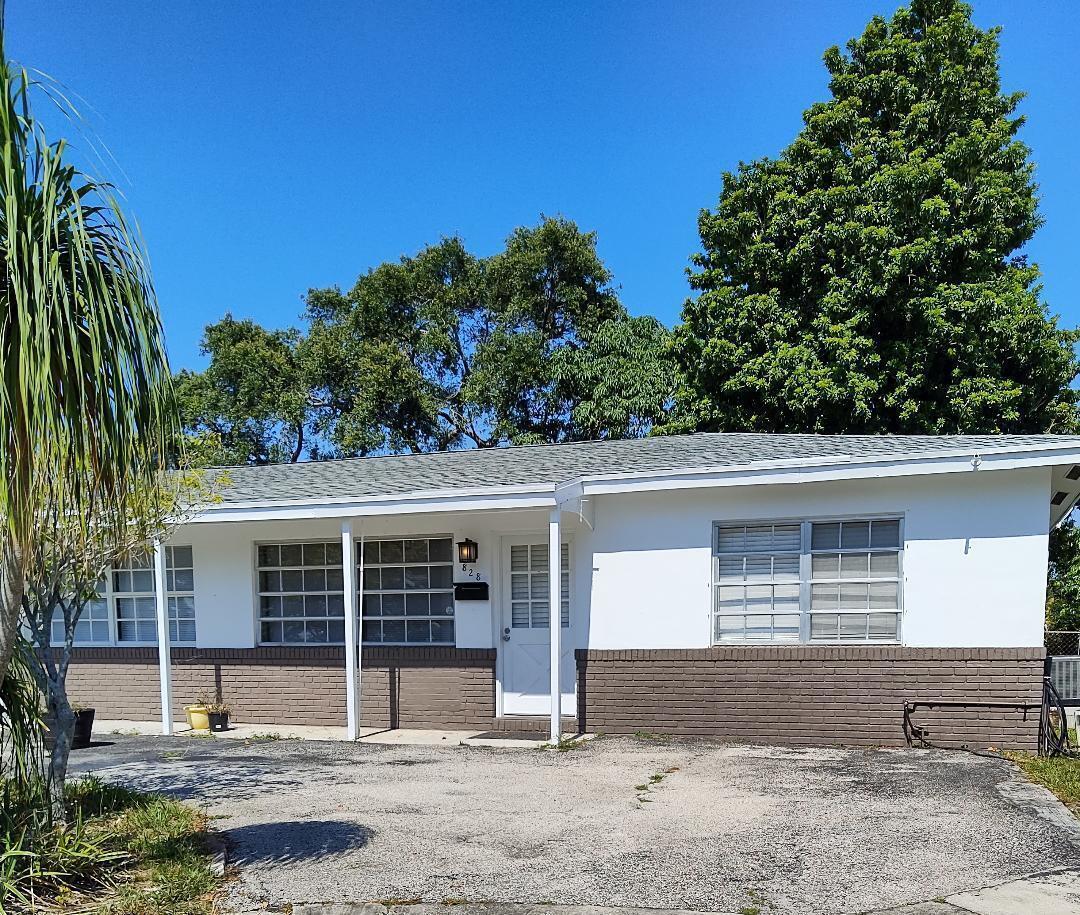 NORTH PALM BEACH VILLAGE OF 6 - Residential Lease