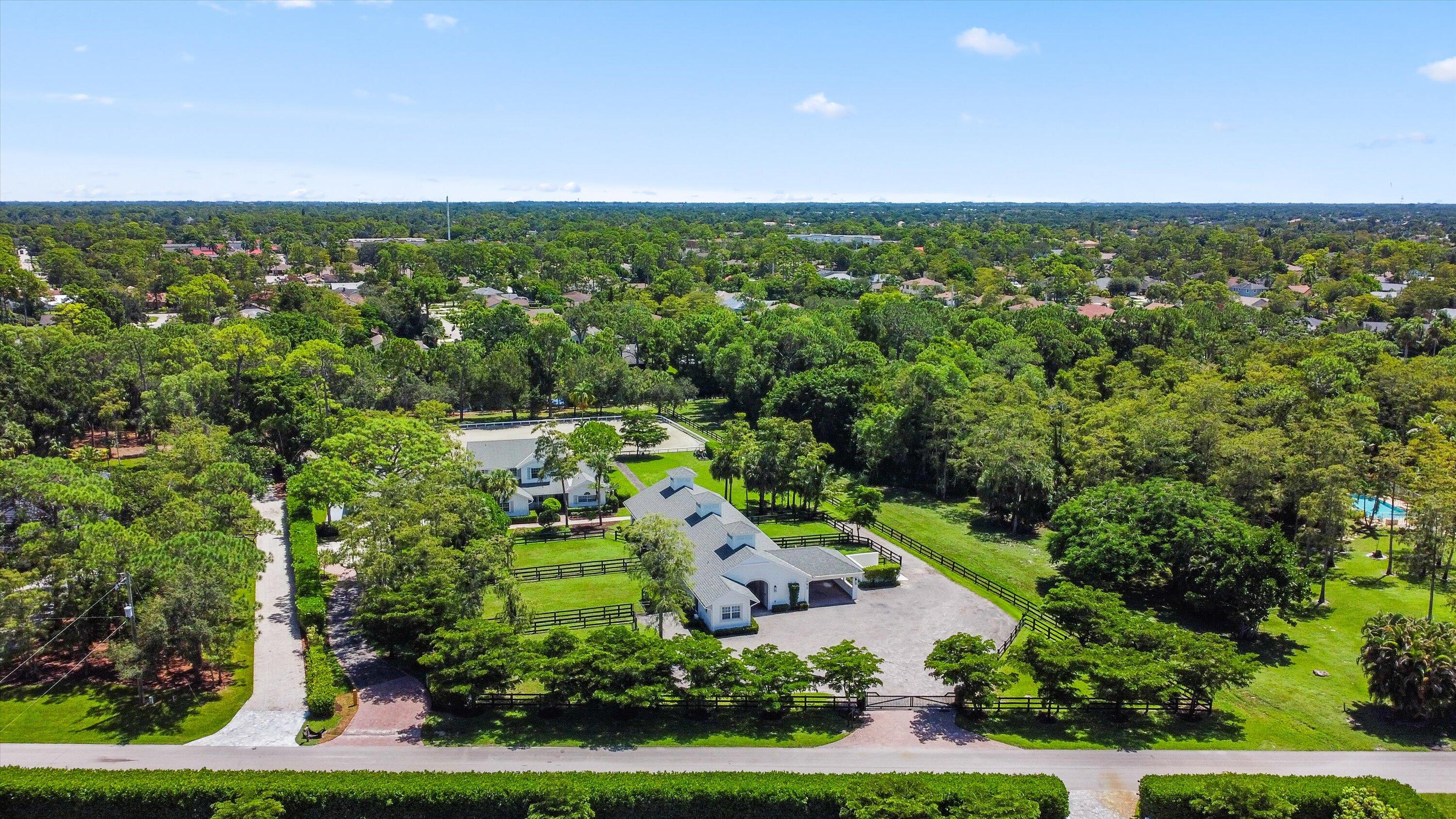 PADDOCK PARK 2 OF WELLINGTON - Residential