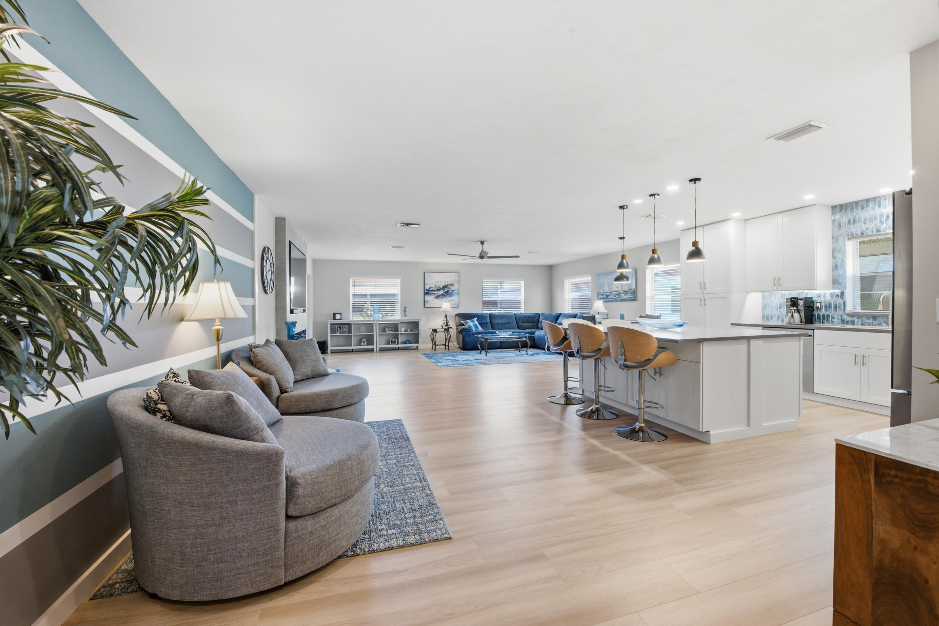 DELRAY VILLAS 5 - Residential