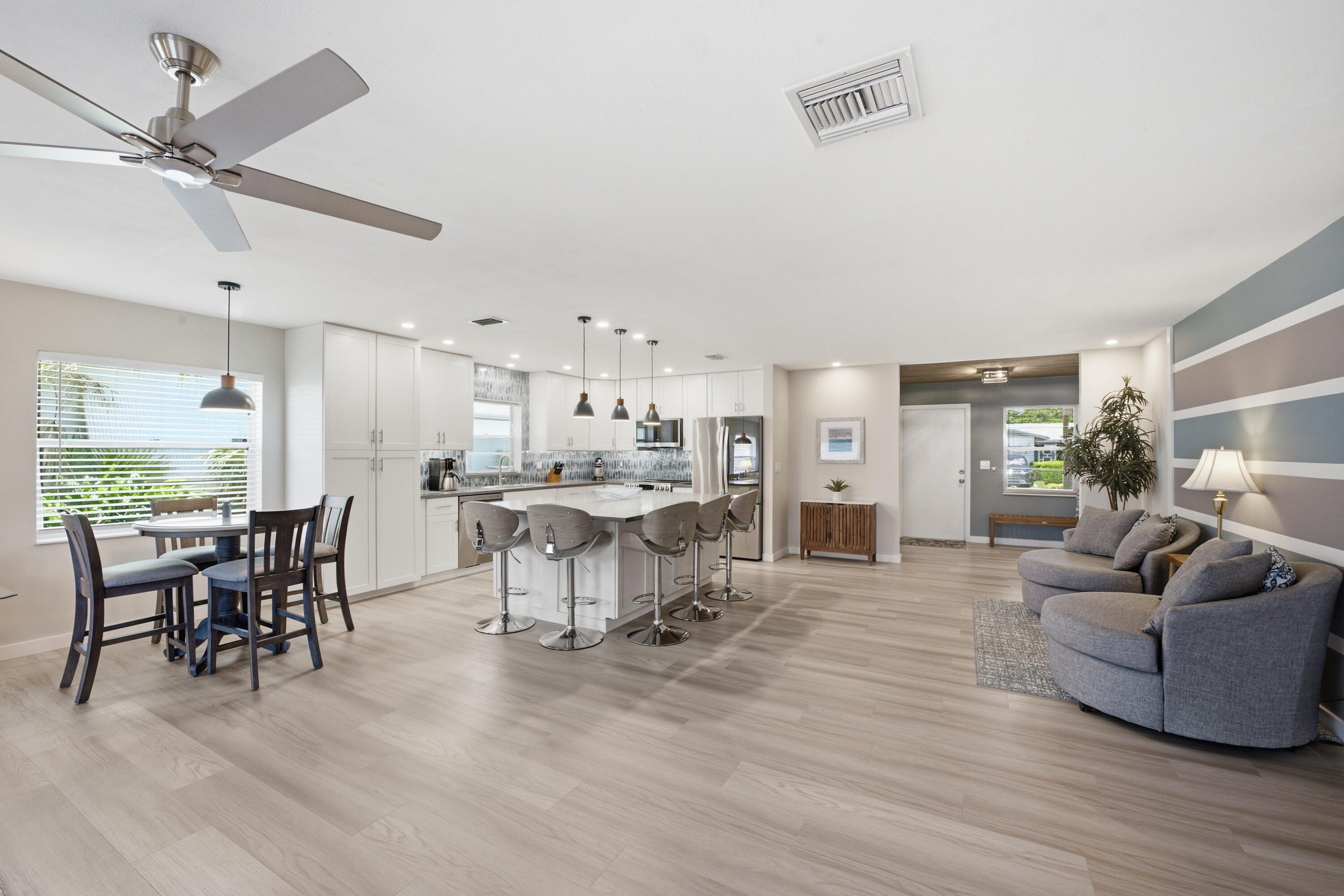 DELRAY VILLAS 5 - Residential