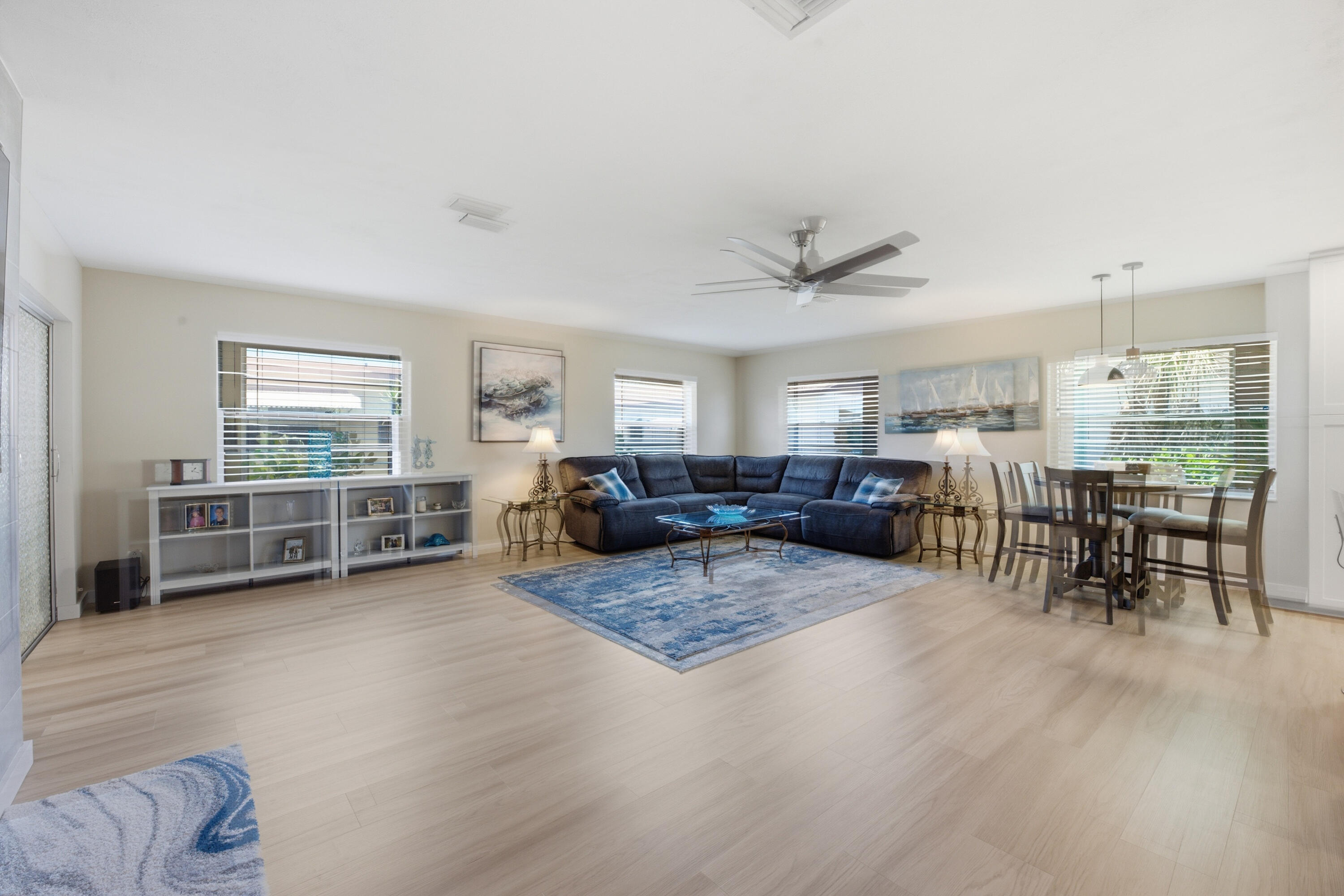 DELRAY VILLAS 5 - Residential