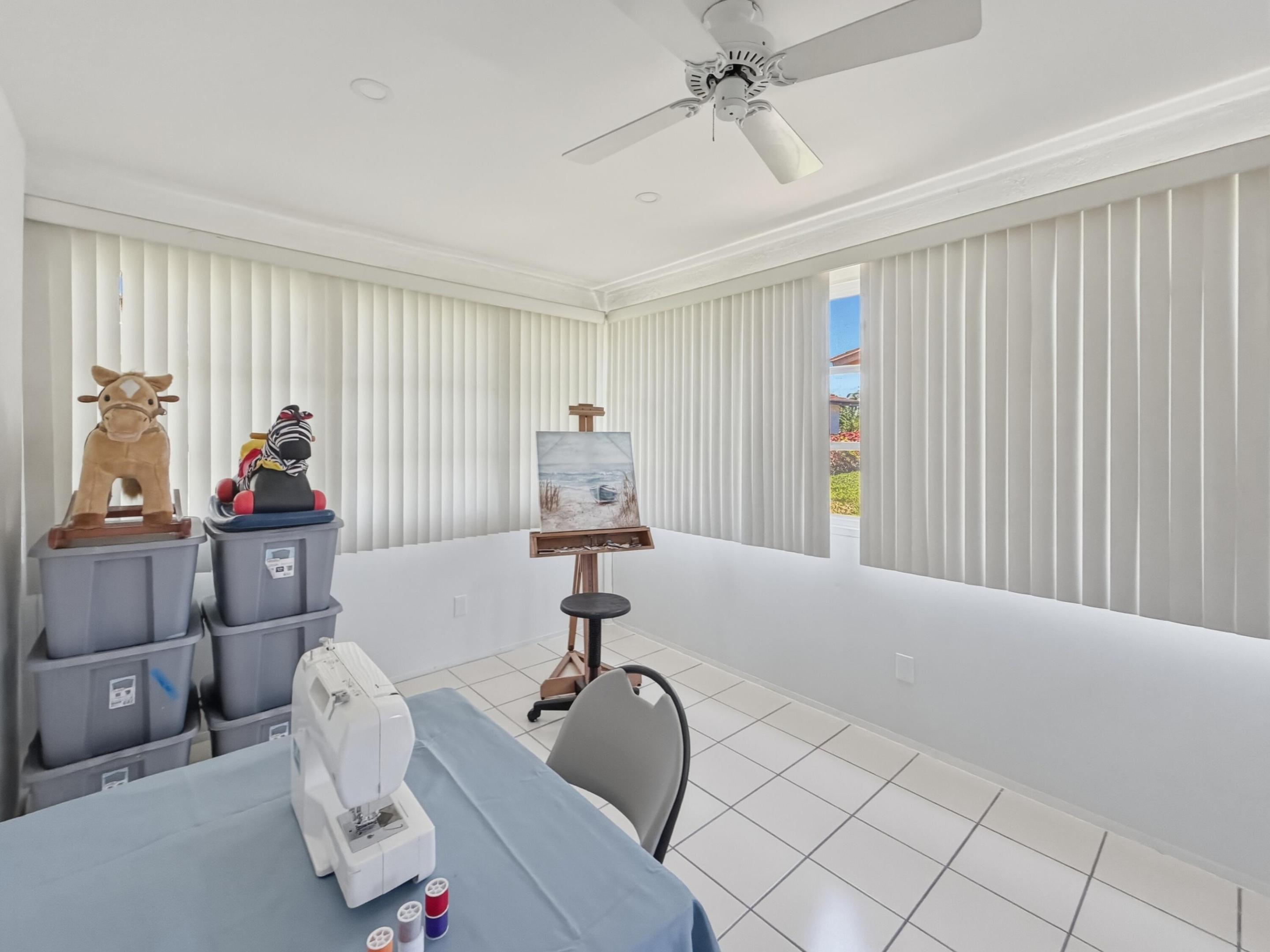 DELRAY VILLAS 5 - Residential