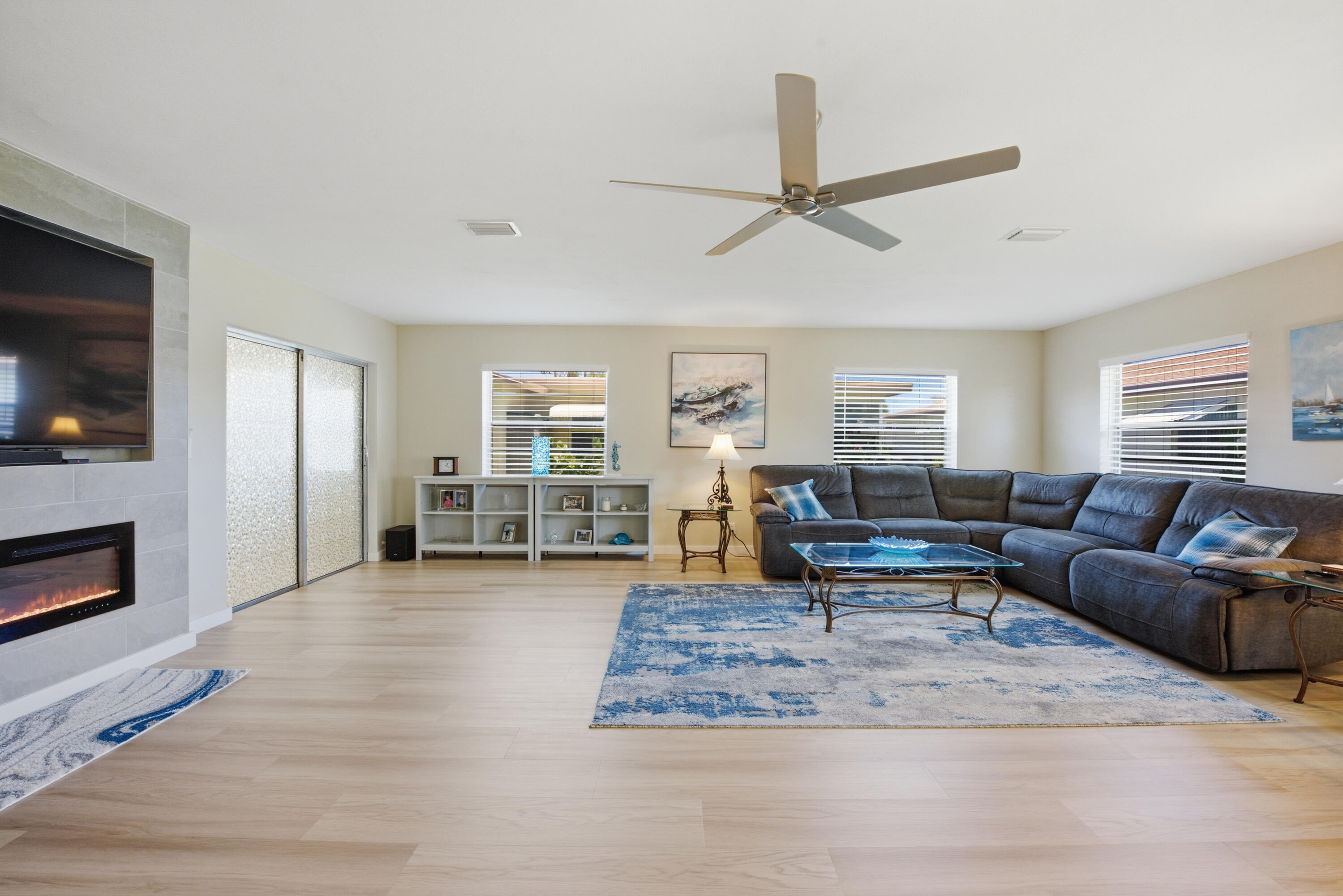 DELRAY VILLAS 5 - Residential
