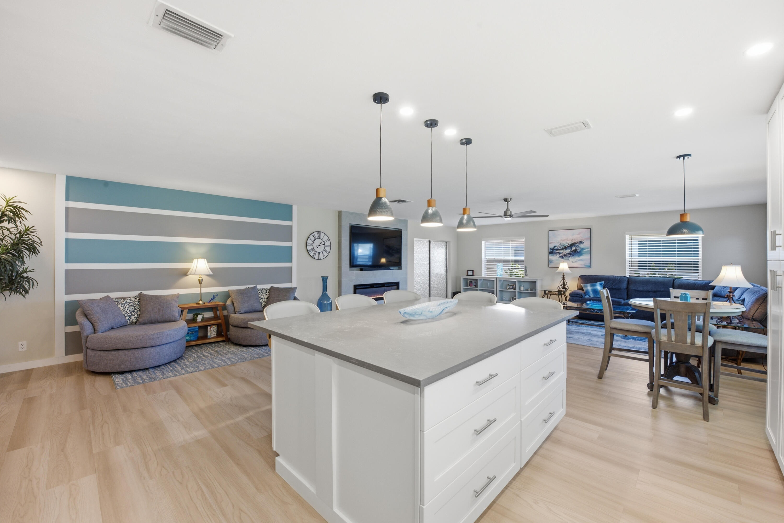 DELRAY VILLAS 5 - Residential