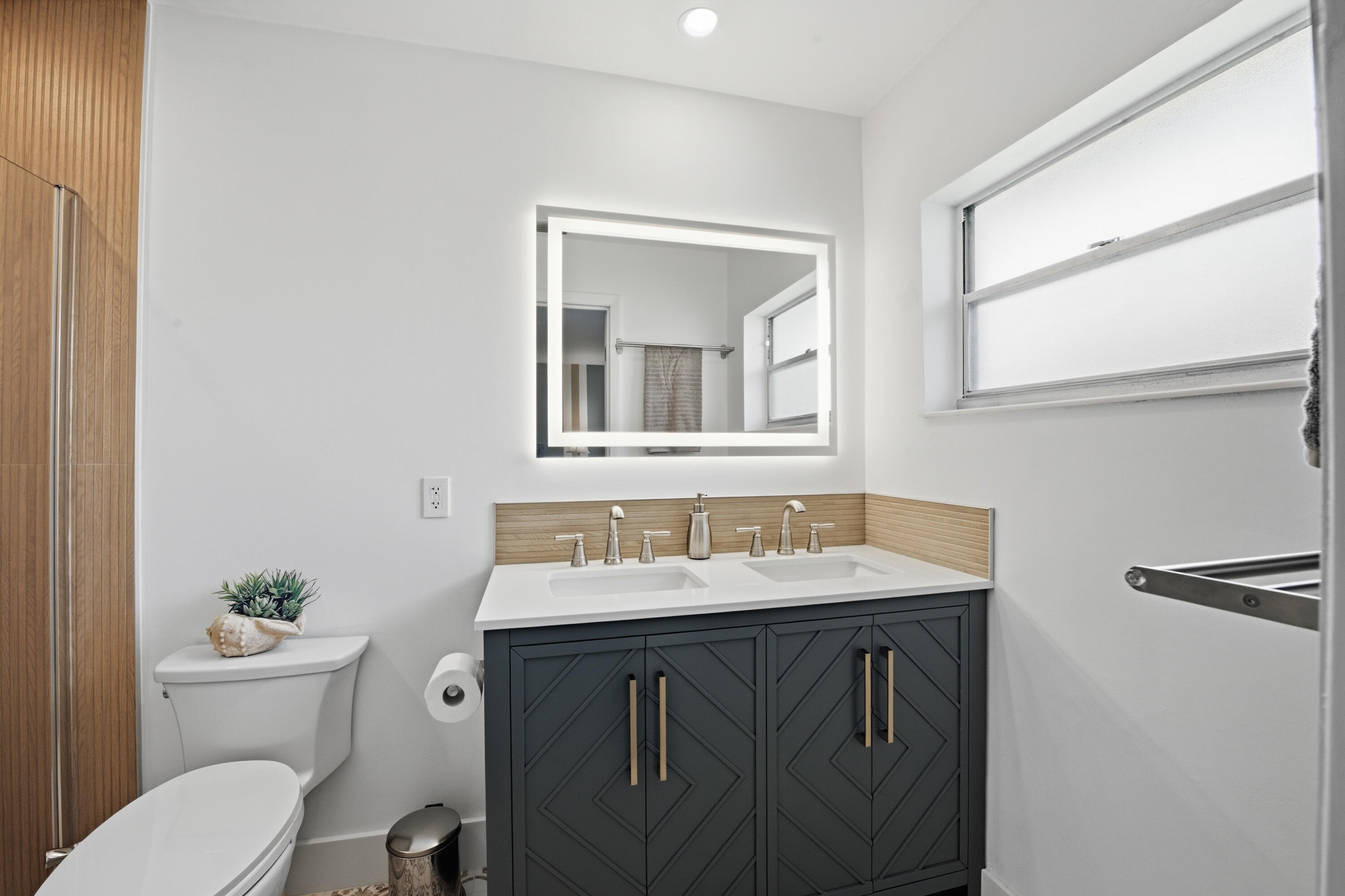 DELRAY VILLAS 5 - Residential