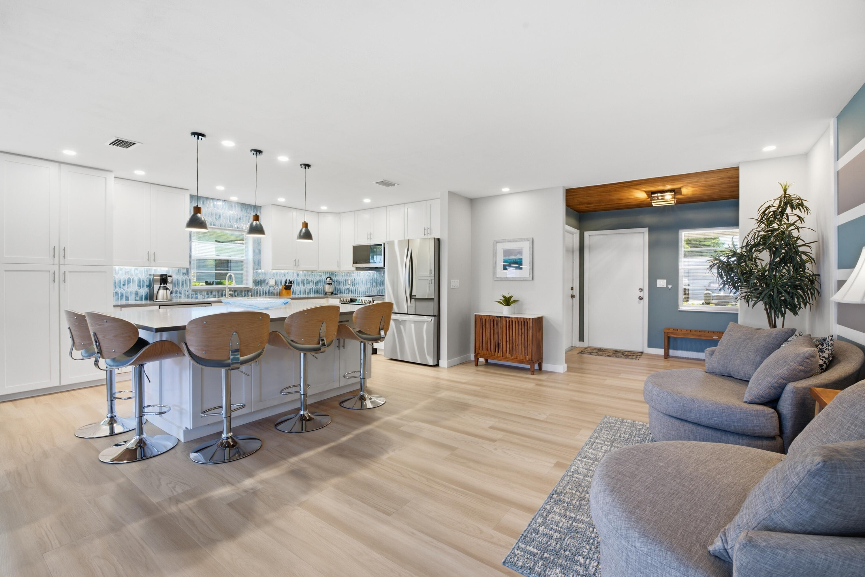 DELRAY VILLAS 5 - Residential