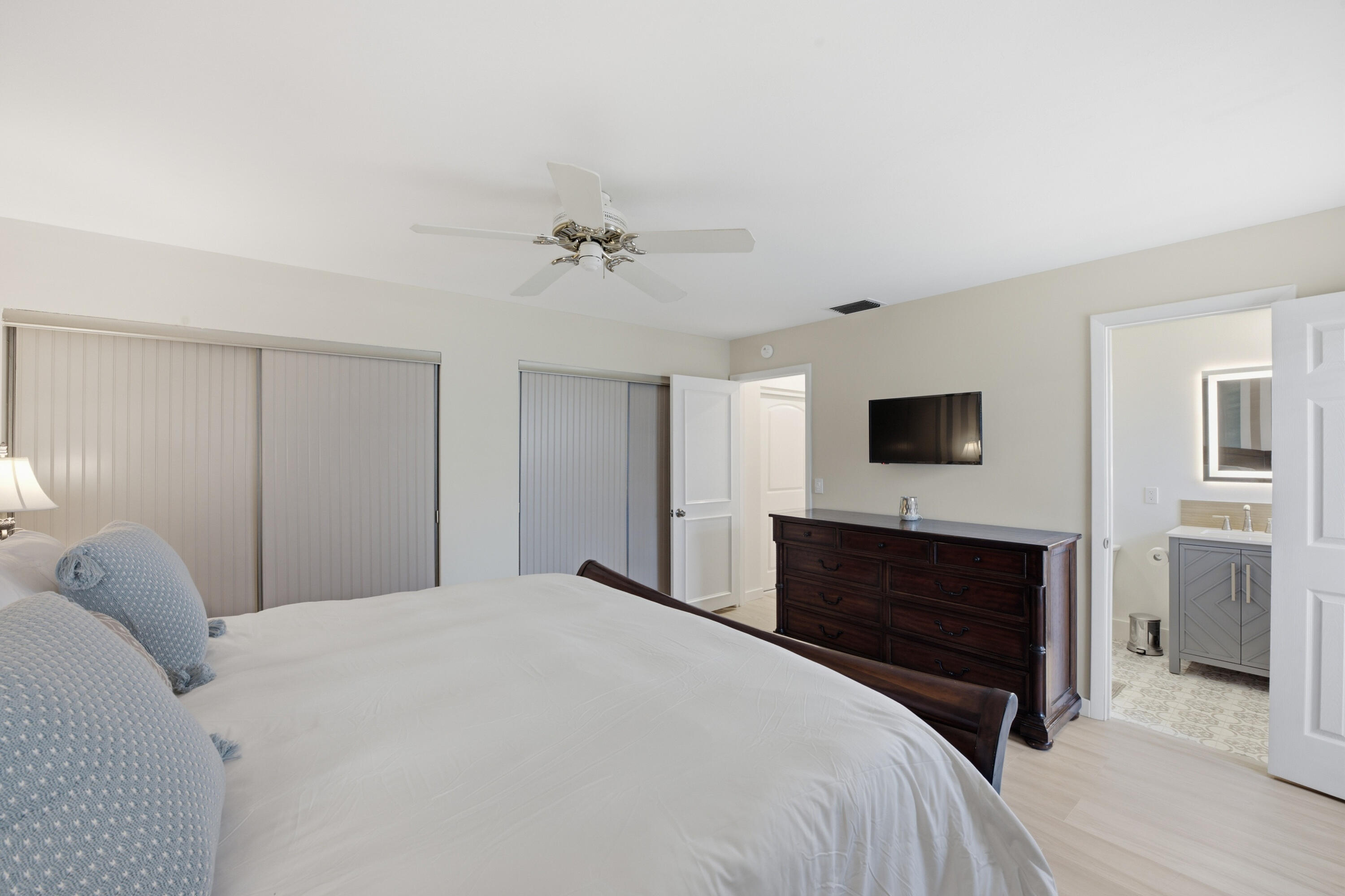 DELRAY VILLAS 5 - Residential