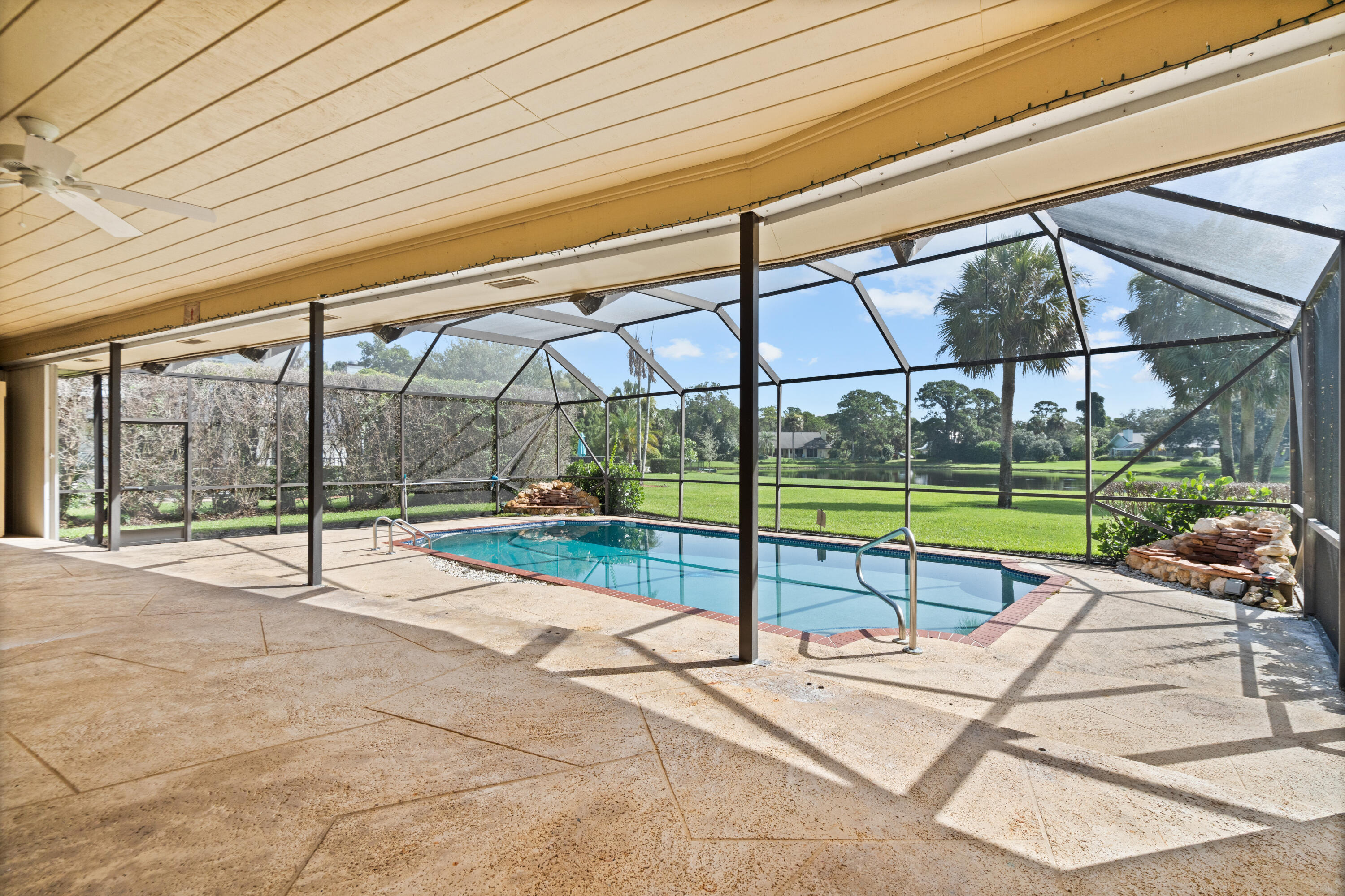WHISPERING TRAILS - Residential