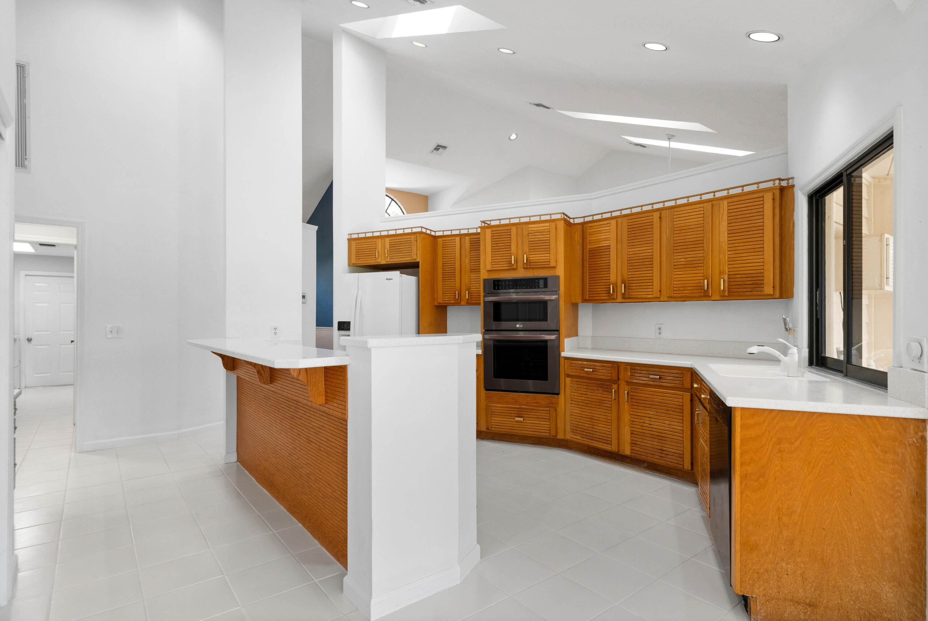 WHISPERING TRAILS - Residential
