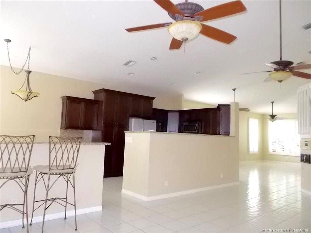 CHARTER CLUB AT MARTIN DOWNS - Residential