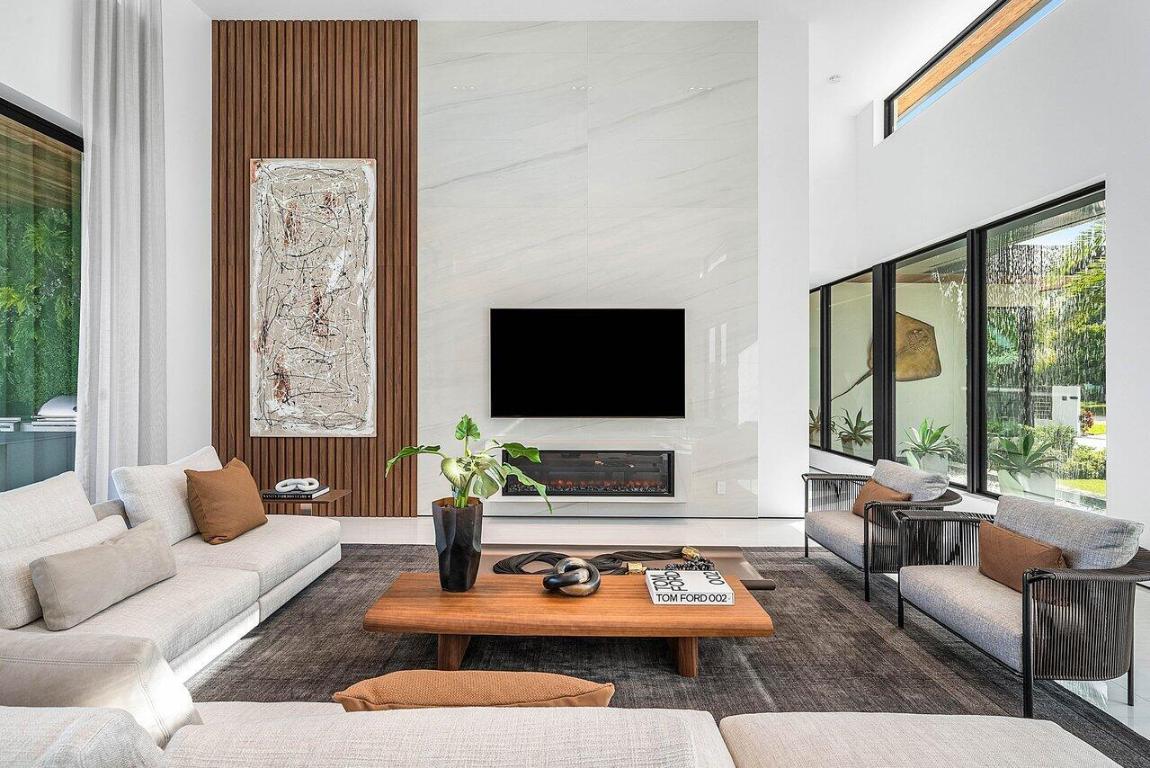 VENETIAN ISLES 3RD SEC - Residential