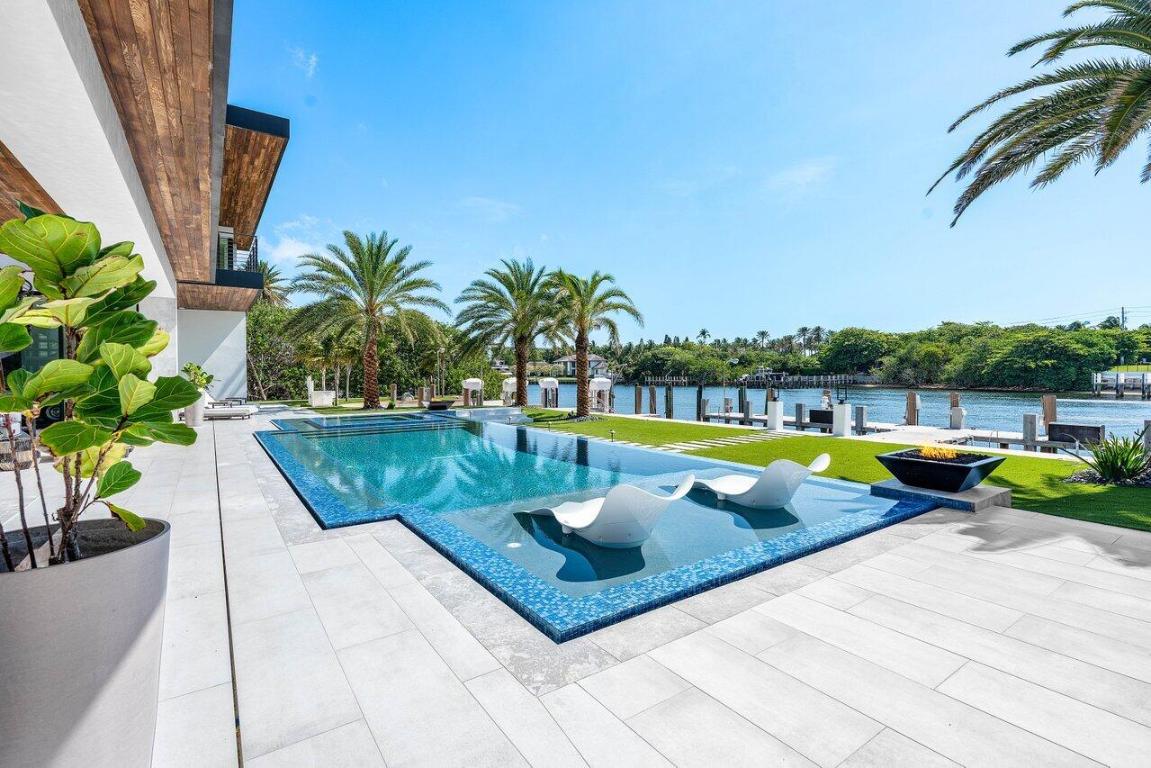 VENETIAN ISLES 3RD SEC - Residential
