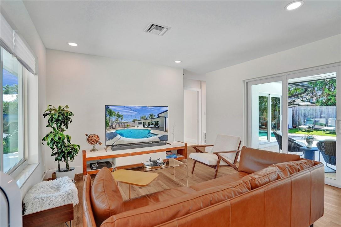 Tamarac Hills 1st Sec 57- - Residential