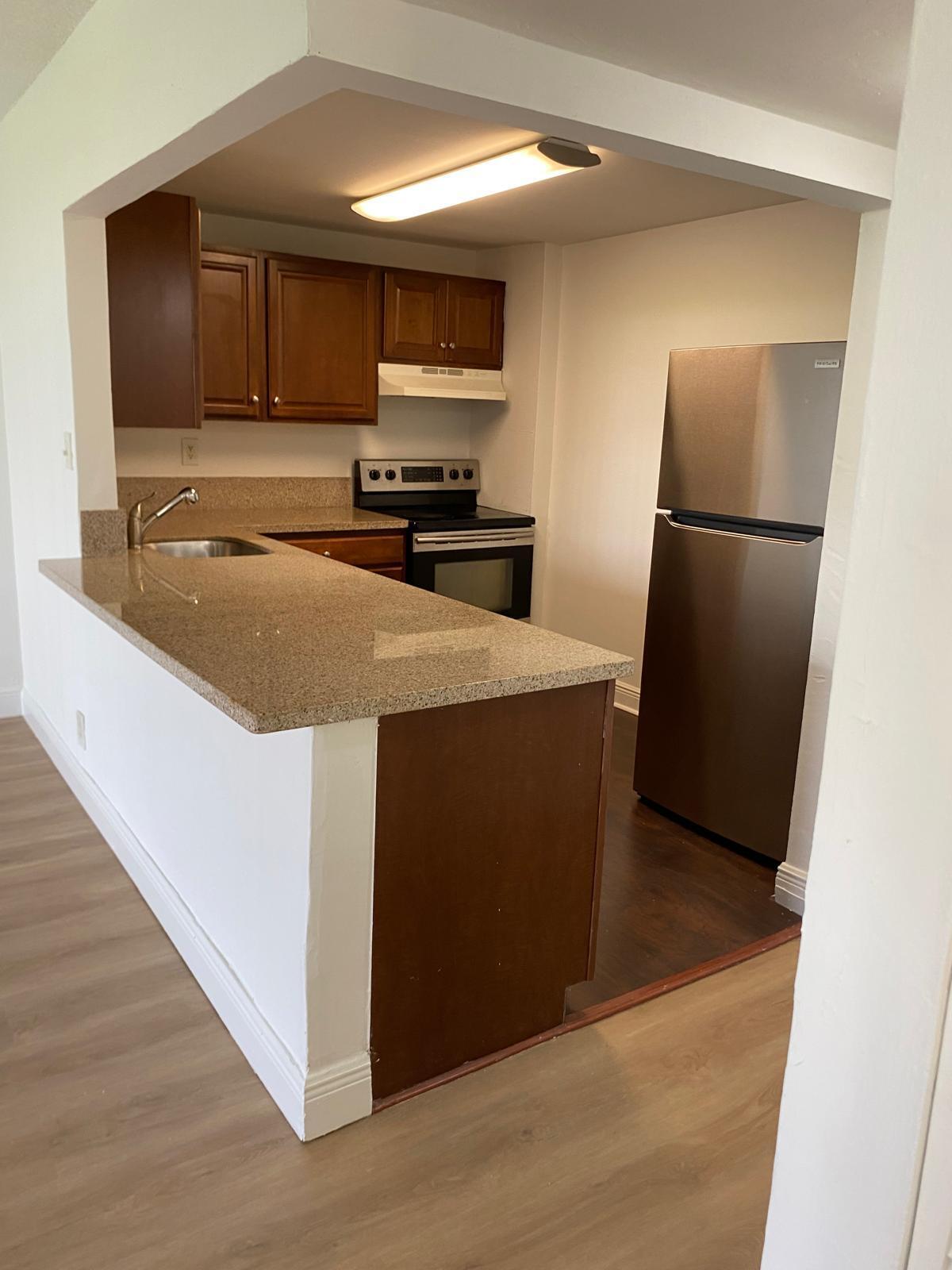 DADELAND PLACE CONDO - Residential Lease