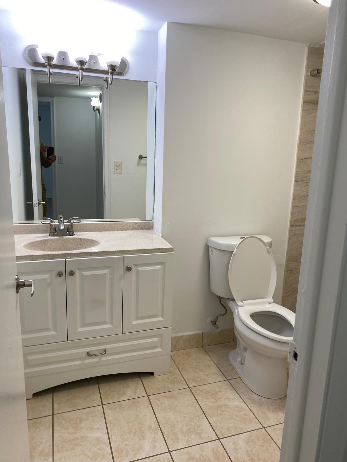 DADELAND PLACE CONDO - Residential Lease