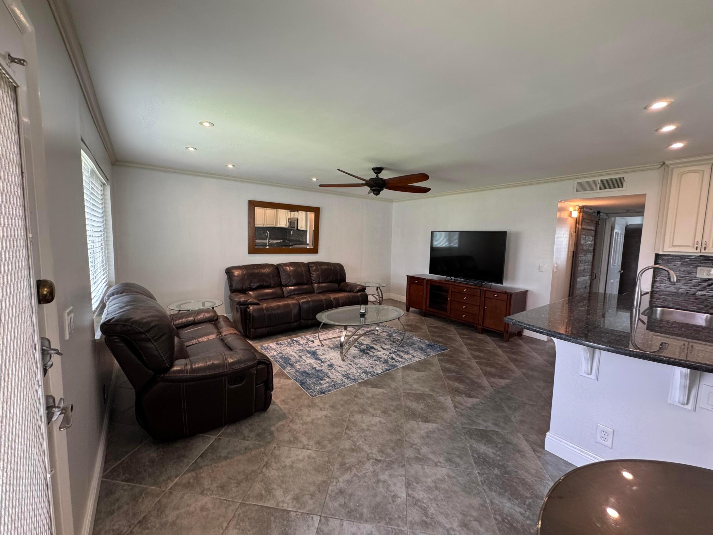 KINGS POINT - Residential