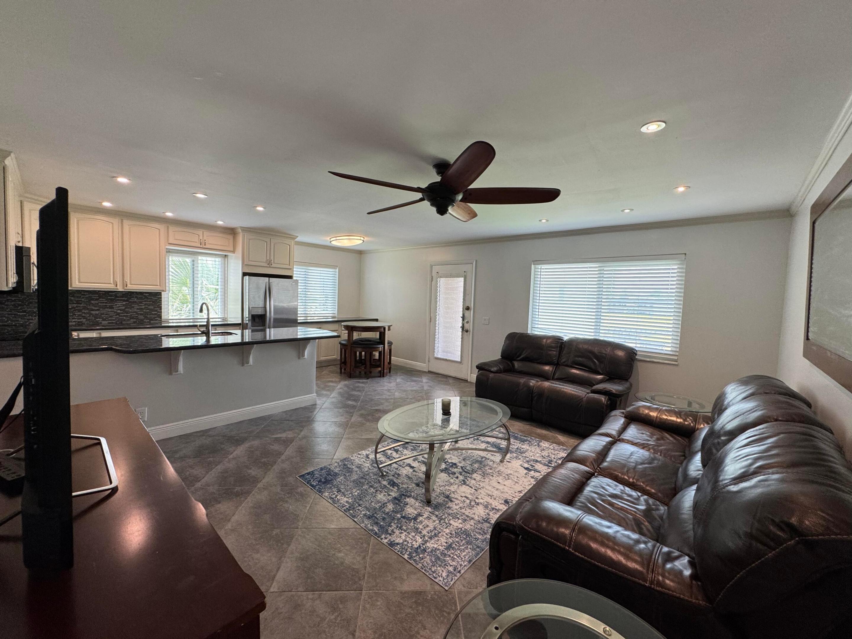 KINGS POINT - Residential