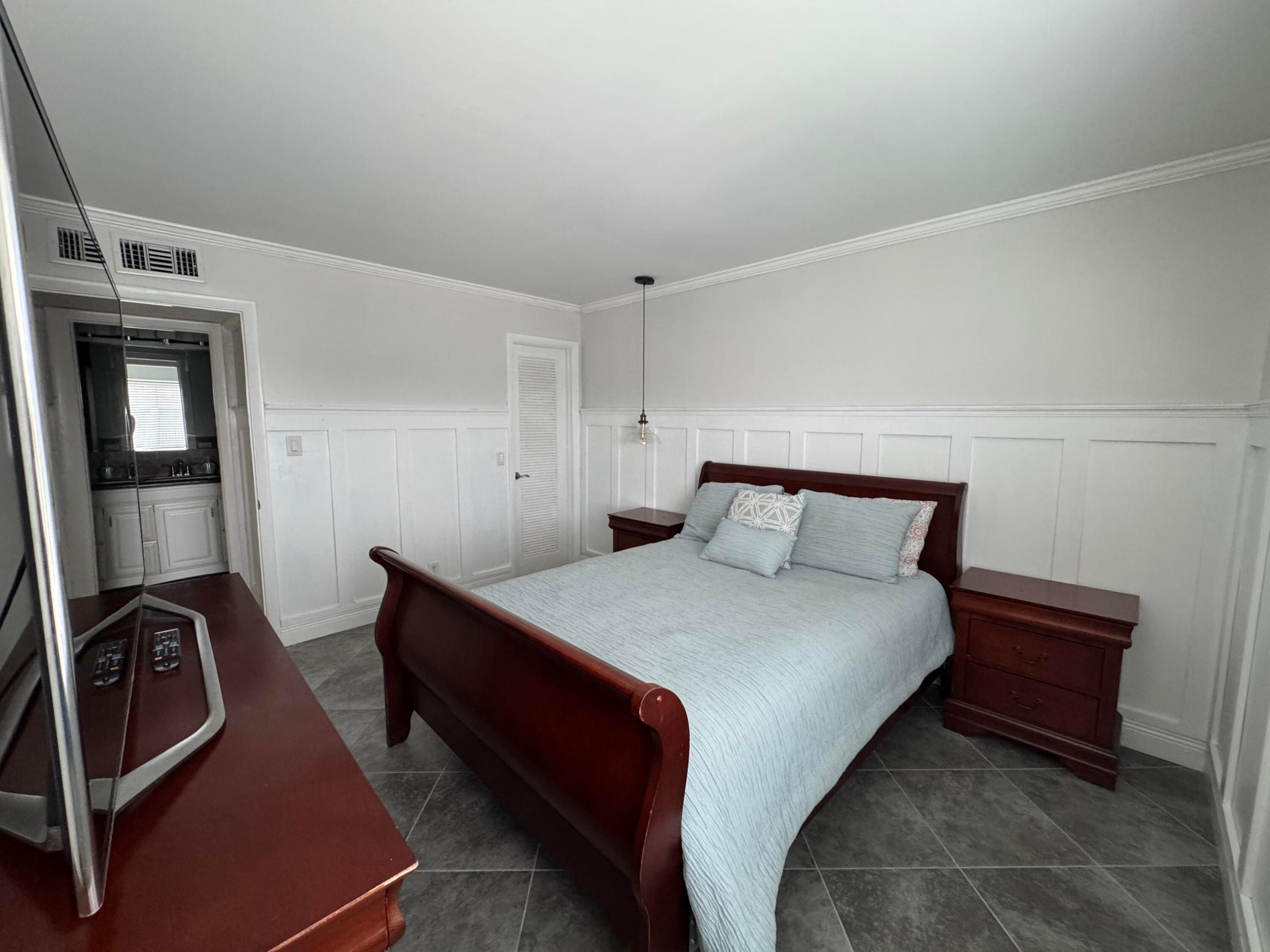 KINGS POINT - Residential