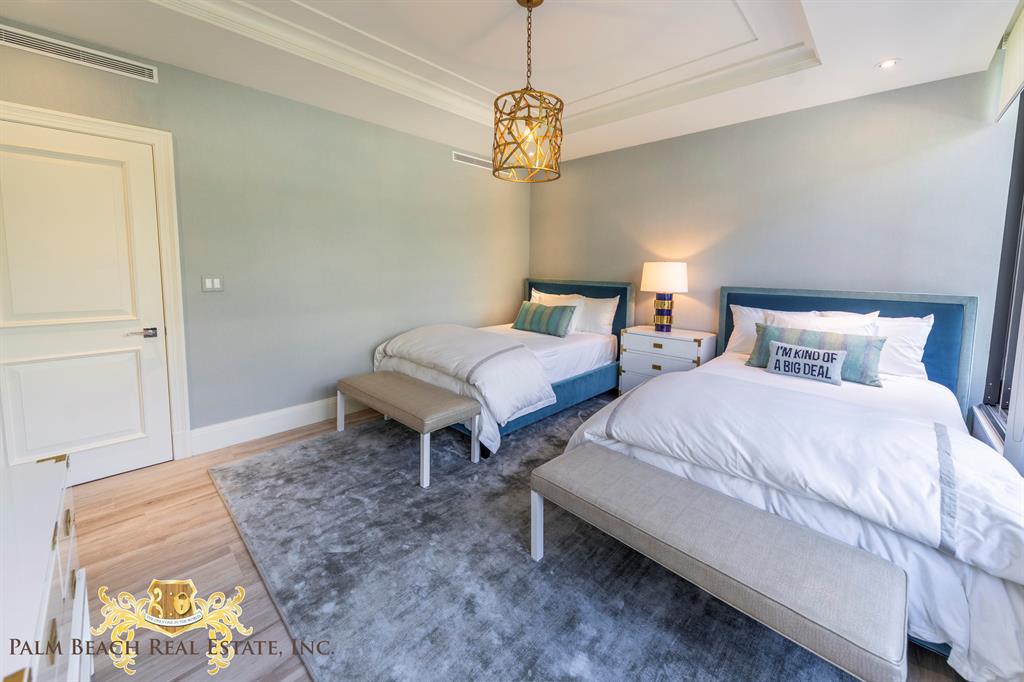 DUNSTER HOUSE CONDO - Residential
