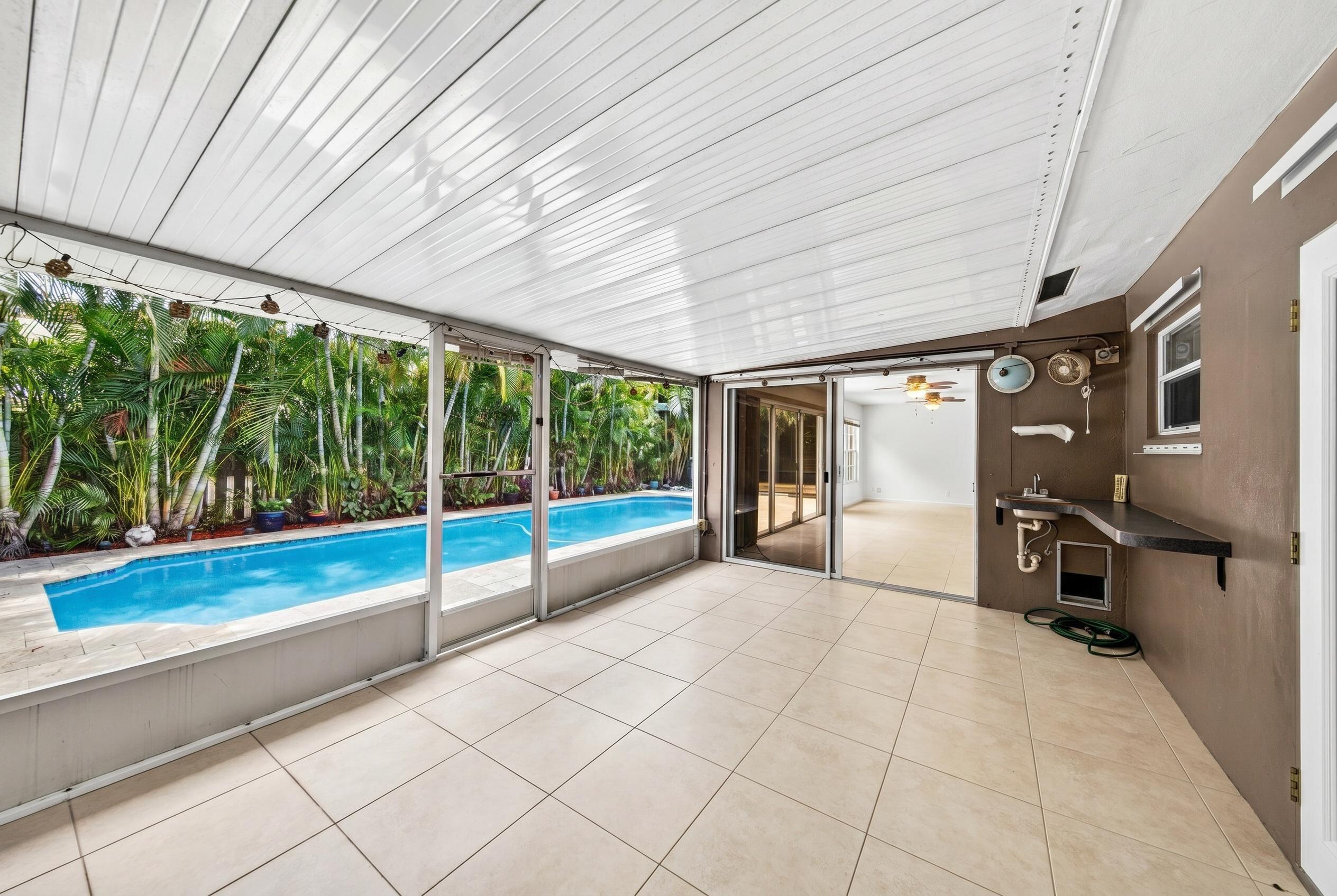 CHERRY HOLLOW - Residential