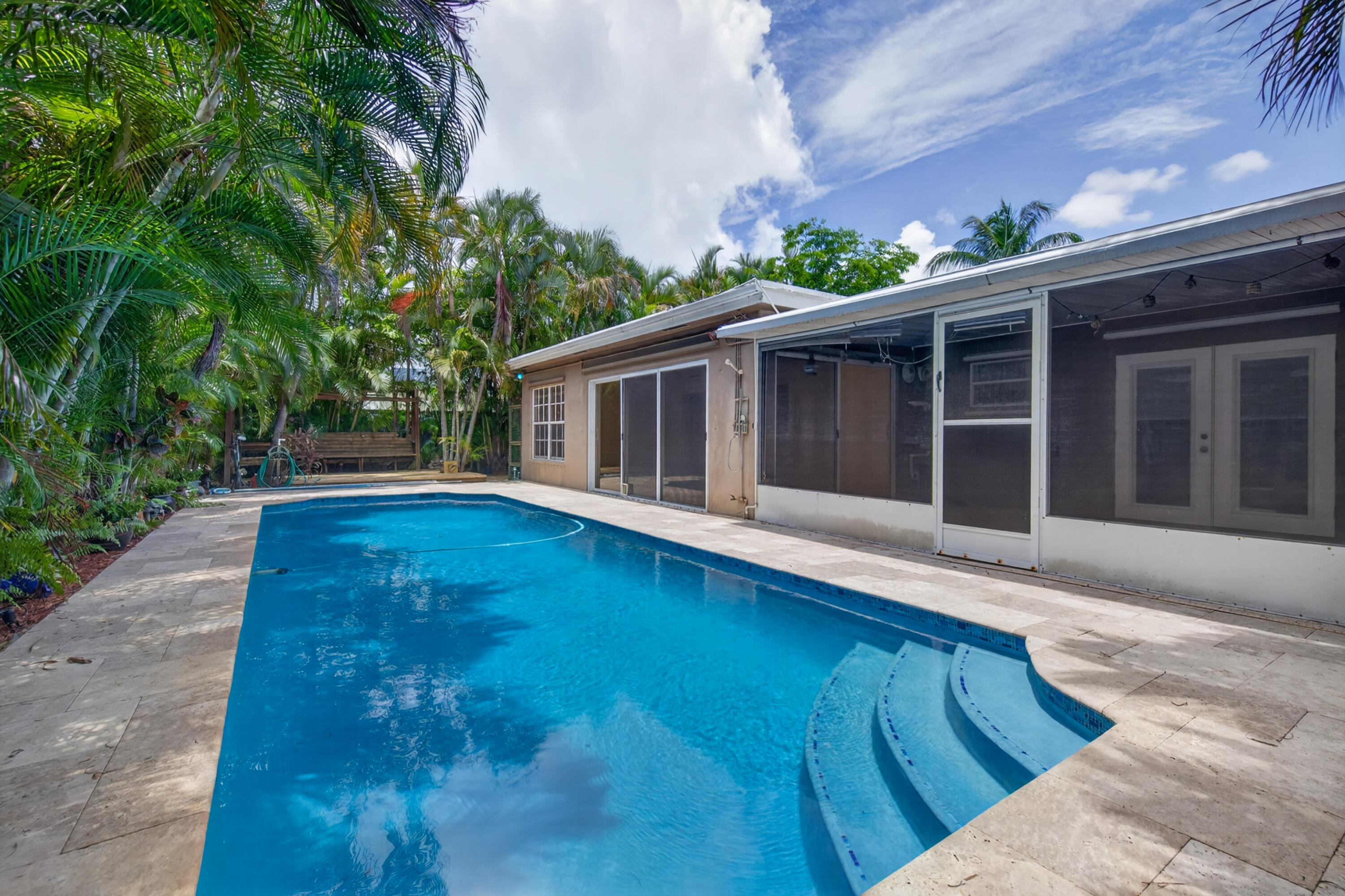 CHERRY HOLLOW - Residential
