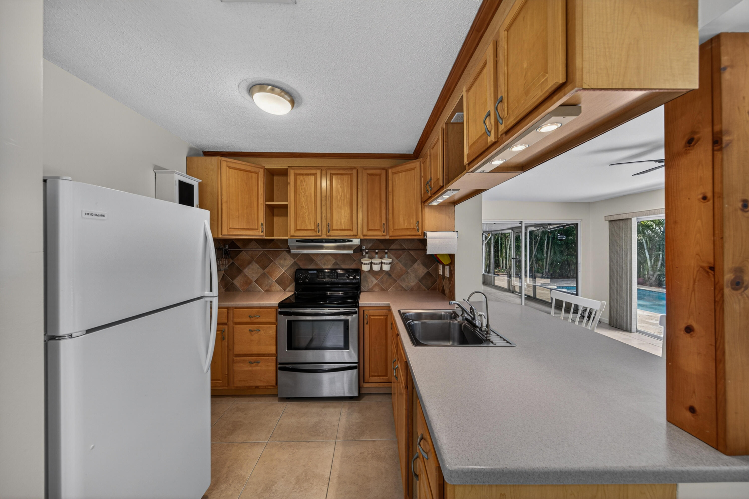 CHERRY HOLLOW - Residential