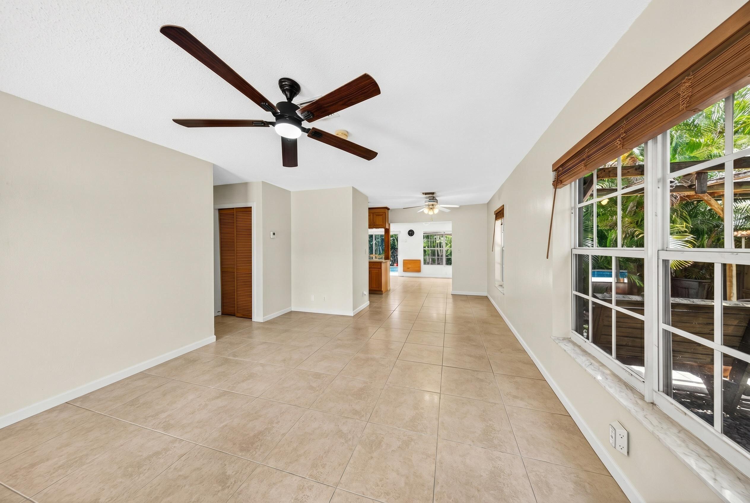 CHERRY HOLLOW - Residential