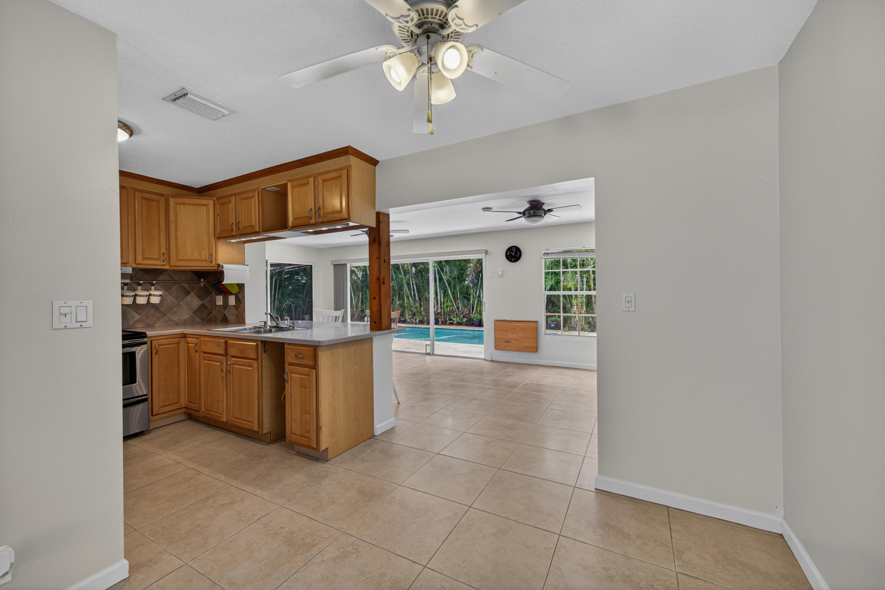 CHERRY HOLLOW - Residential